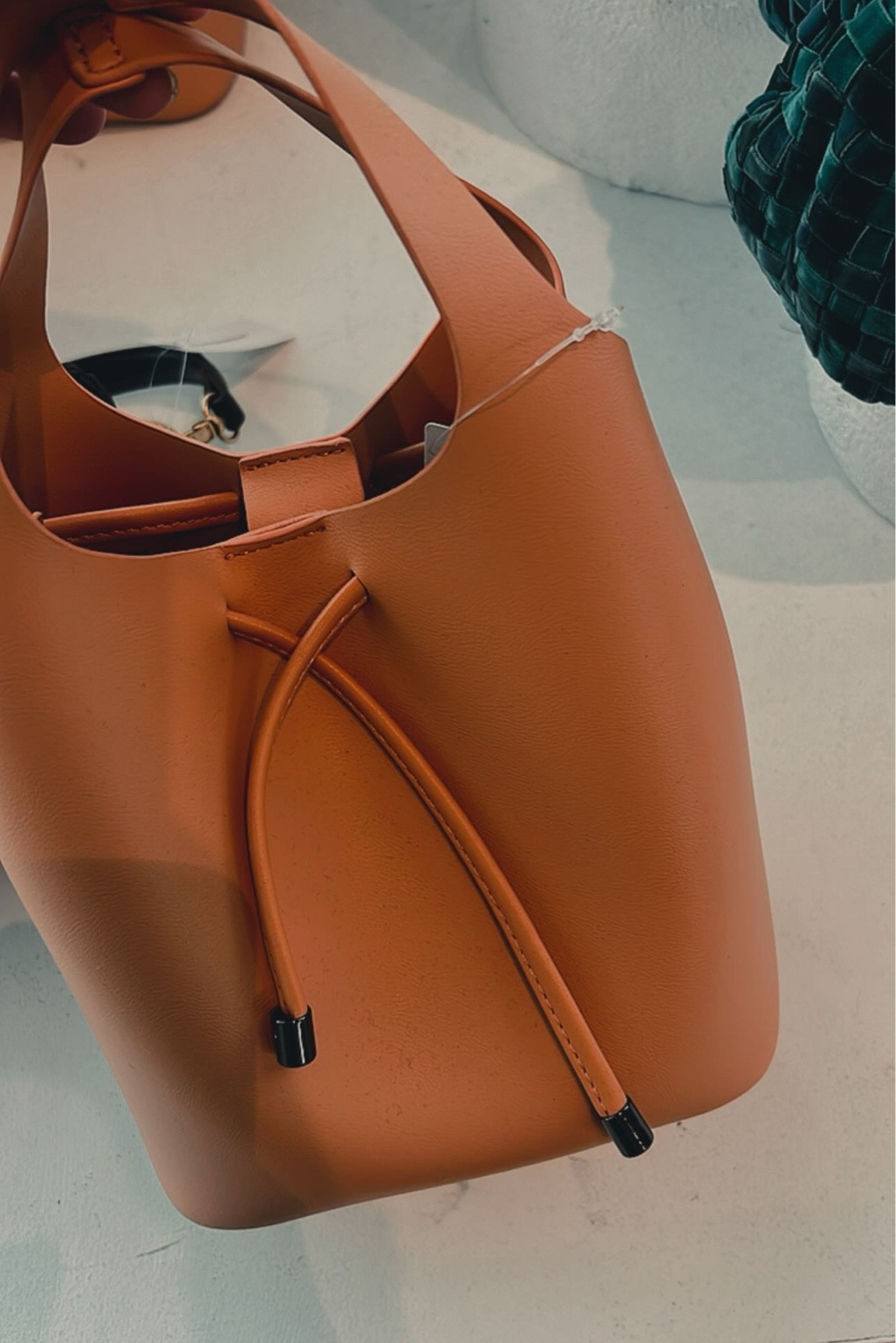 The cutest little tote bag. Perfect for transitioning into fall and the color is BEAUTIFUL and it’s under $100

#LTKStyleTip #LTKFindsUnder100 #LTKItBag