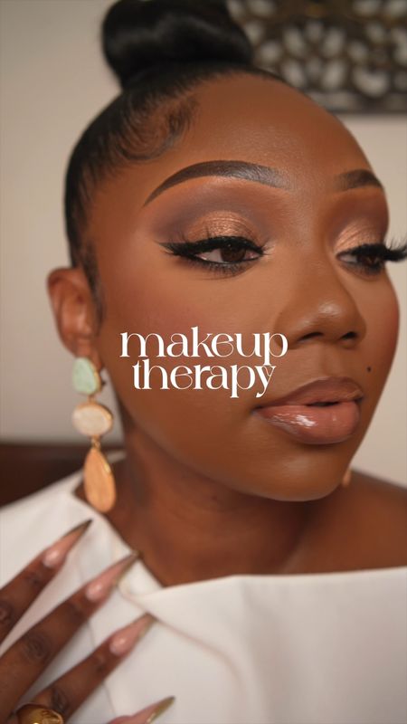 Makeup Therapy 🩵🤍🧡

#LTKbeauty
