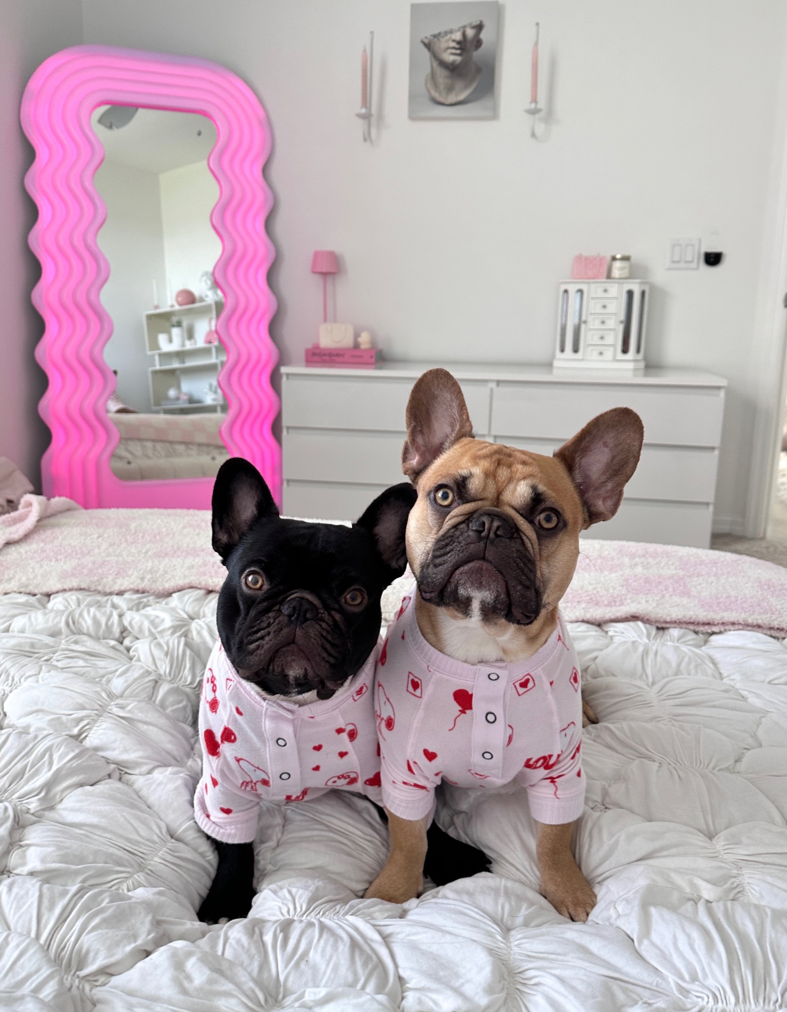 aerie snoopy Valentine’s Day dog/owner matching pjs 2025🩷 (Tubby wearing small, Po xs)


Valentines lounge set, pink room decor, Snoopy Valentine’s Day dog plush pj set, vday pajama pants and long sleeve set, Valentine’s Day decor, dog owner pjs, Valentine’s Day pajamas, gifts for her, dog moms, pet pajamas, matching pet owner pjs, valentines dog shirt, Valentine’s Day ideas, vday finds, Valentine’s Day 2025, pink coquette finds, dog mom finds

#LTKstyletip #LTKfamily #LTKSeasonal