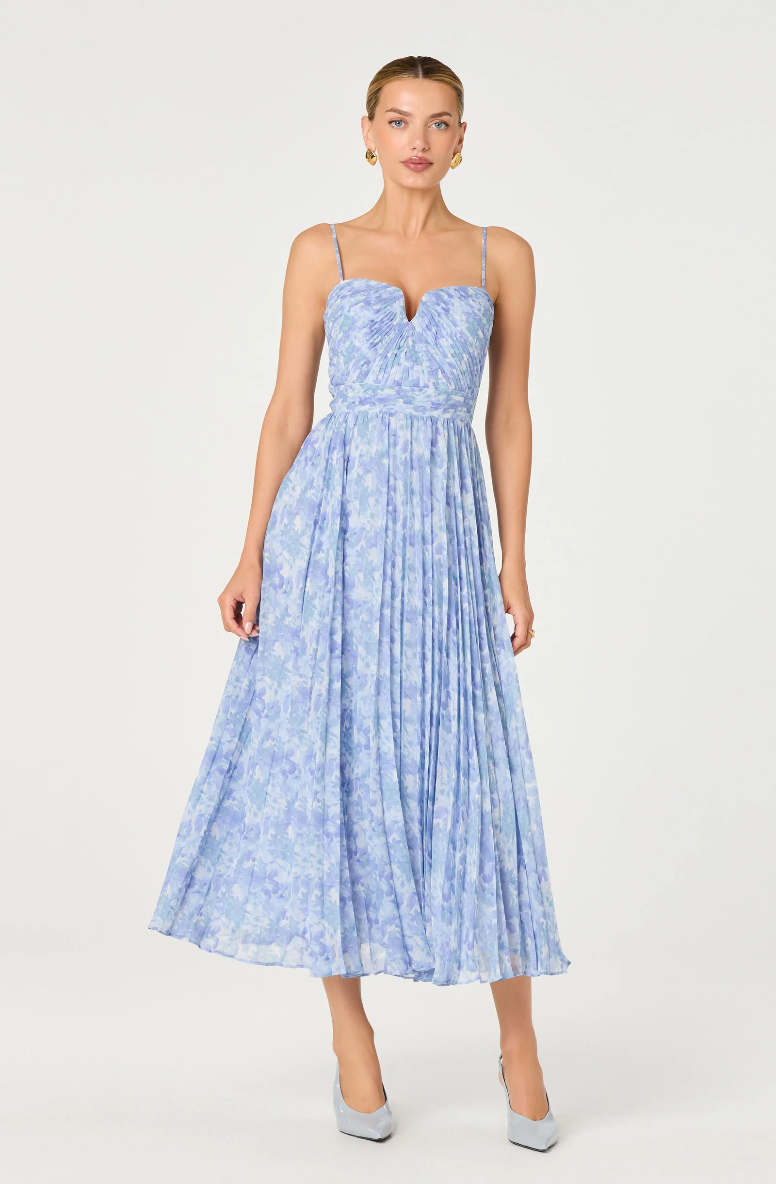 Bayley Floral Pleated Maxi Dress - Blue floral / XS | ASTR The Label (US)