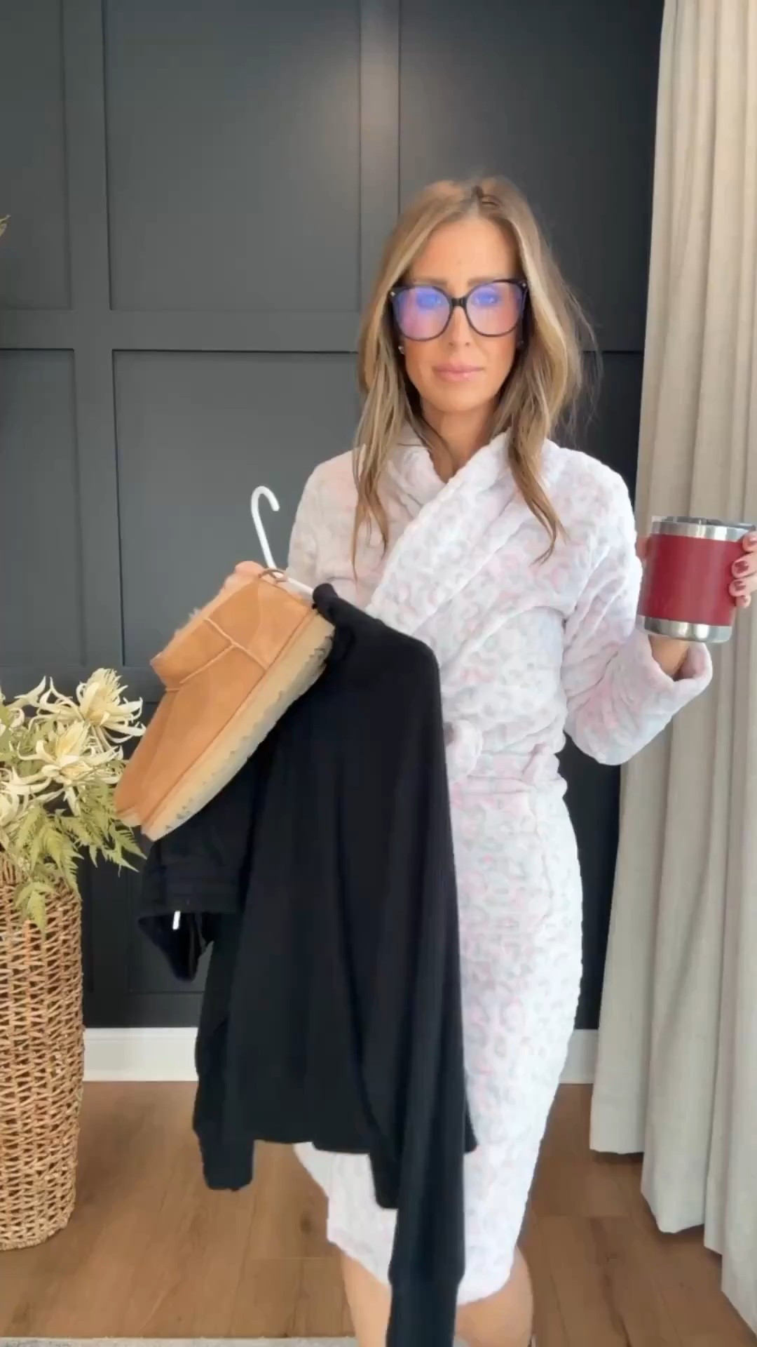 GRWM Kid Taxi 🏀 
Activewear, lounge set, workout set, running errands, themominstyle

Alo set size medium , Varley Sherpa size medium 

#LTKootd #LTKmomlife #LTKgrwm