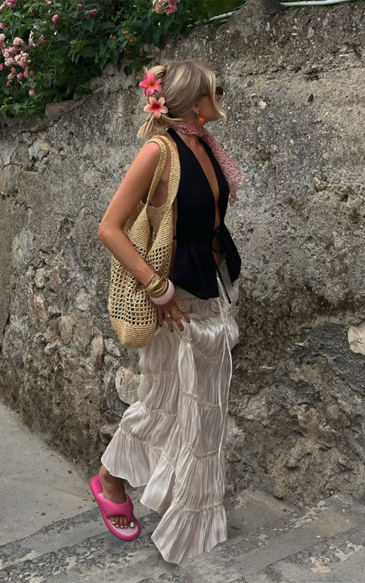 Black Linen Look Halterneck Backless Top | PrettyLittleThing UK