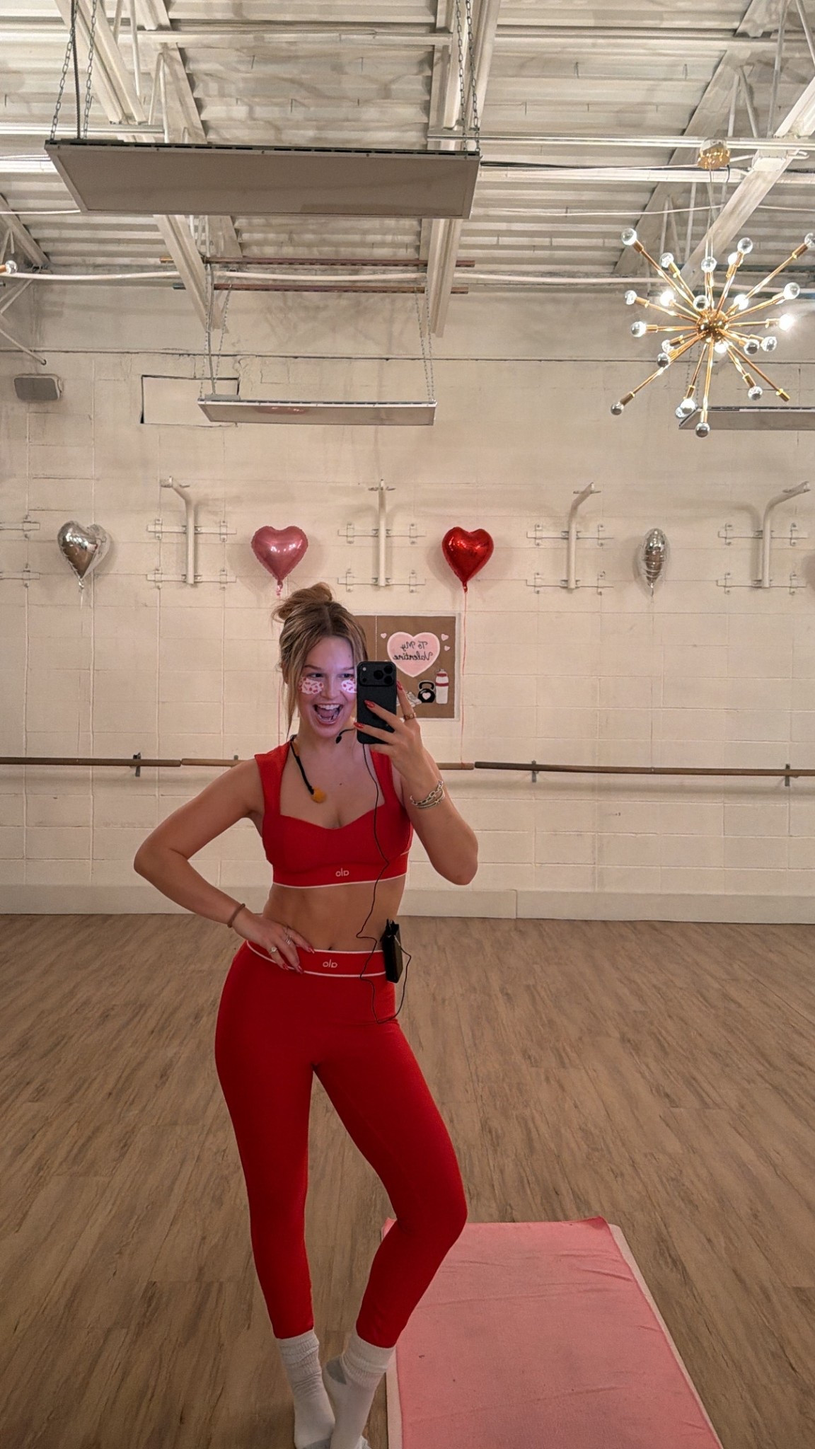 Happy Galentines day 😌♥️💌 wearing size S

#LTKActive #LTKValentine #LTKootd