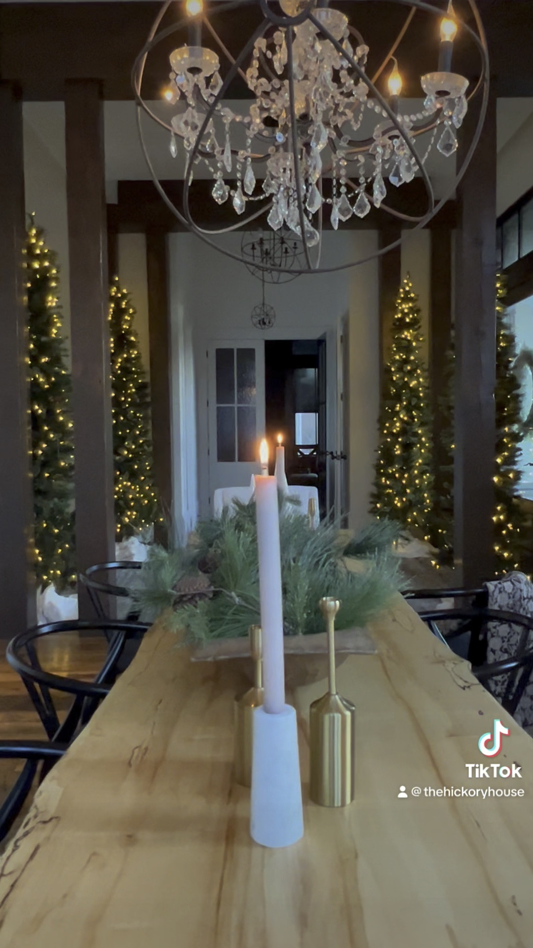 Christmas dining room! 

#LTKVideo #LTKhome #LTKHoliday