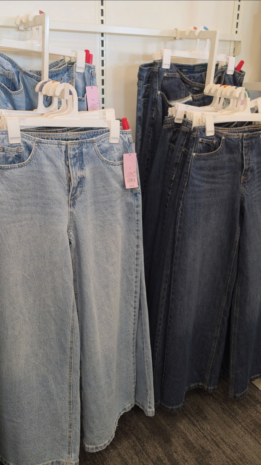 @target #ad #sponsoredViral dupe jeans 💞

#LTKootd #LTKSaleAlert