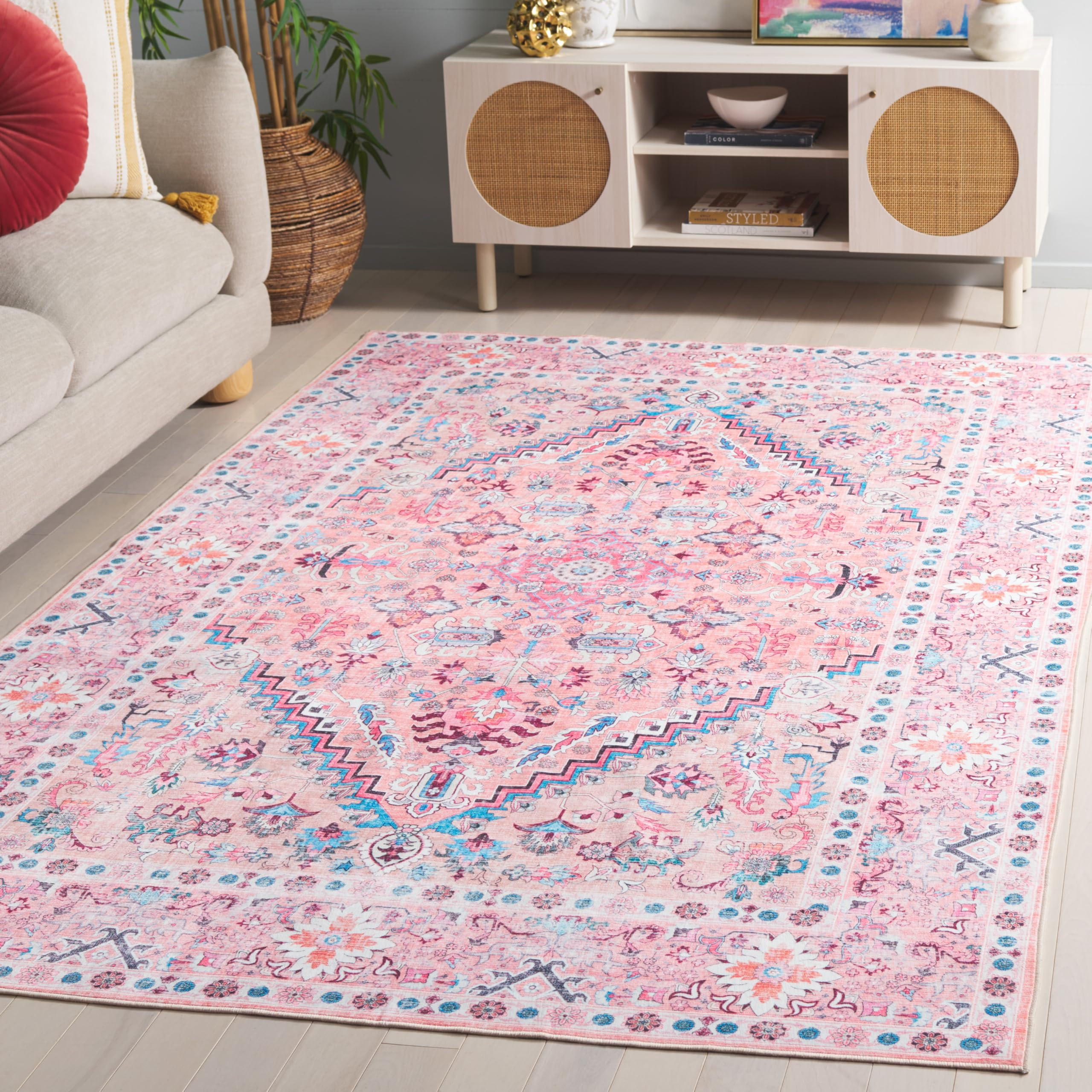 SAFAVIEH Arizona Collection Area Rug - 4' x 6', Beige & Pink, Machine Washable & Slip Resistant, ... | Amazon (US)