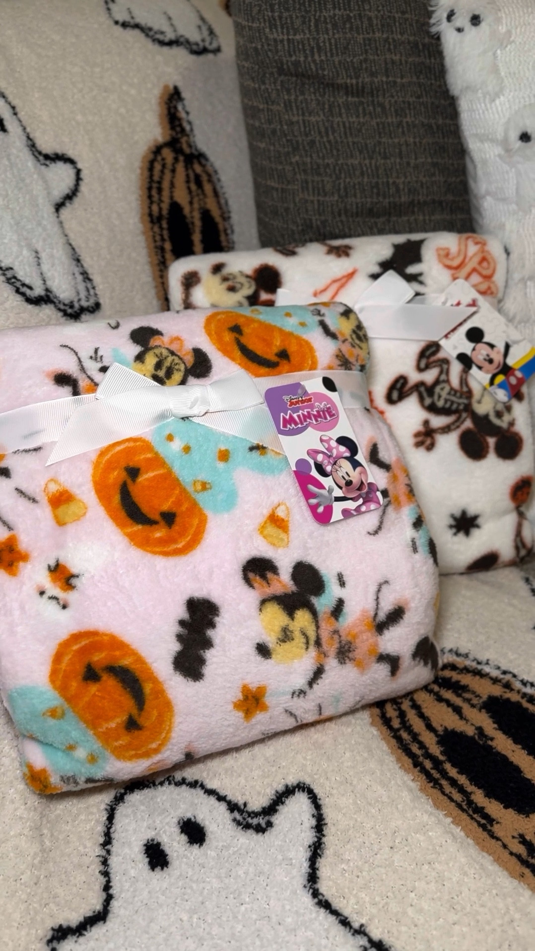 Disney Halloween Blanket at Walmart 🎃 under $15 

#LTKKids #LTKHalloween #LTKSeasonal