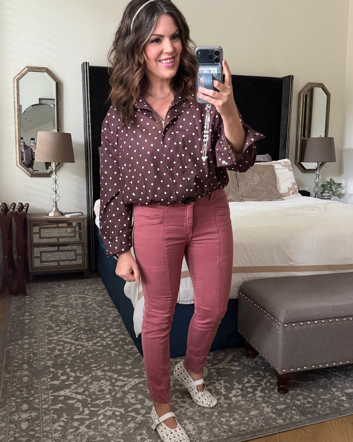 Musk Pink + Rose Brown vibes today! Mixed in silver, rhinestone and pearl jewelry for that added feminine detail. Jacket is a medium fits true to size and comes in many colors! Jeans are old, but I will see if I can find some or I’ll tag similar.