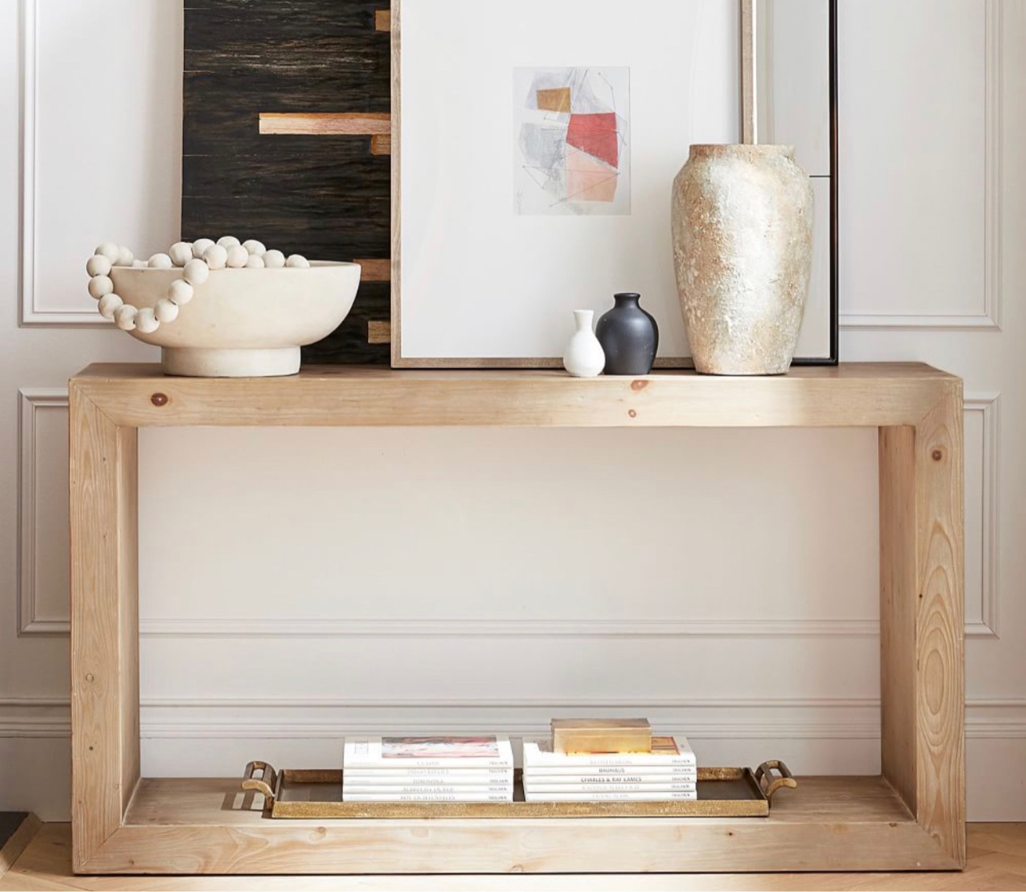 Folsom console table from Pottery Barn

Home decor, entryway, console table, decorative beads, decorative bowl, coffee table books 

#LTKhome #LTKstyletip #LTKFind