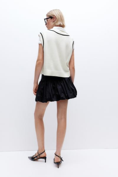 V-neck Sweater Vest - V-neck - Sleeveless - White - Ladies | H&M US | H&M (US + CA)