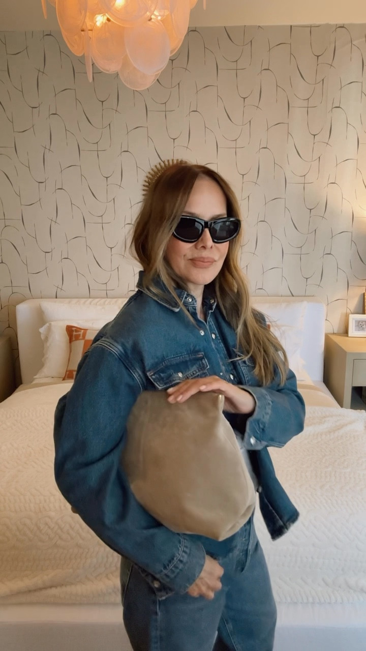 
Denim on denim is one of my favorite casual It feels effortless but still polished .This look is perfect for spring/summer.

#LTKSeasonal #LTKgrwm #LTKootd