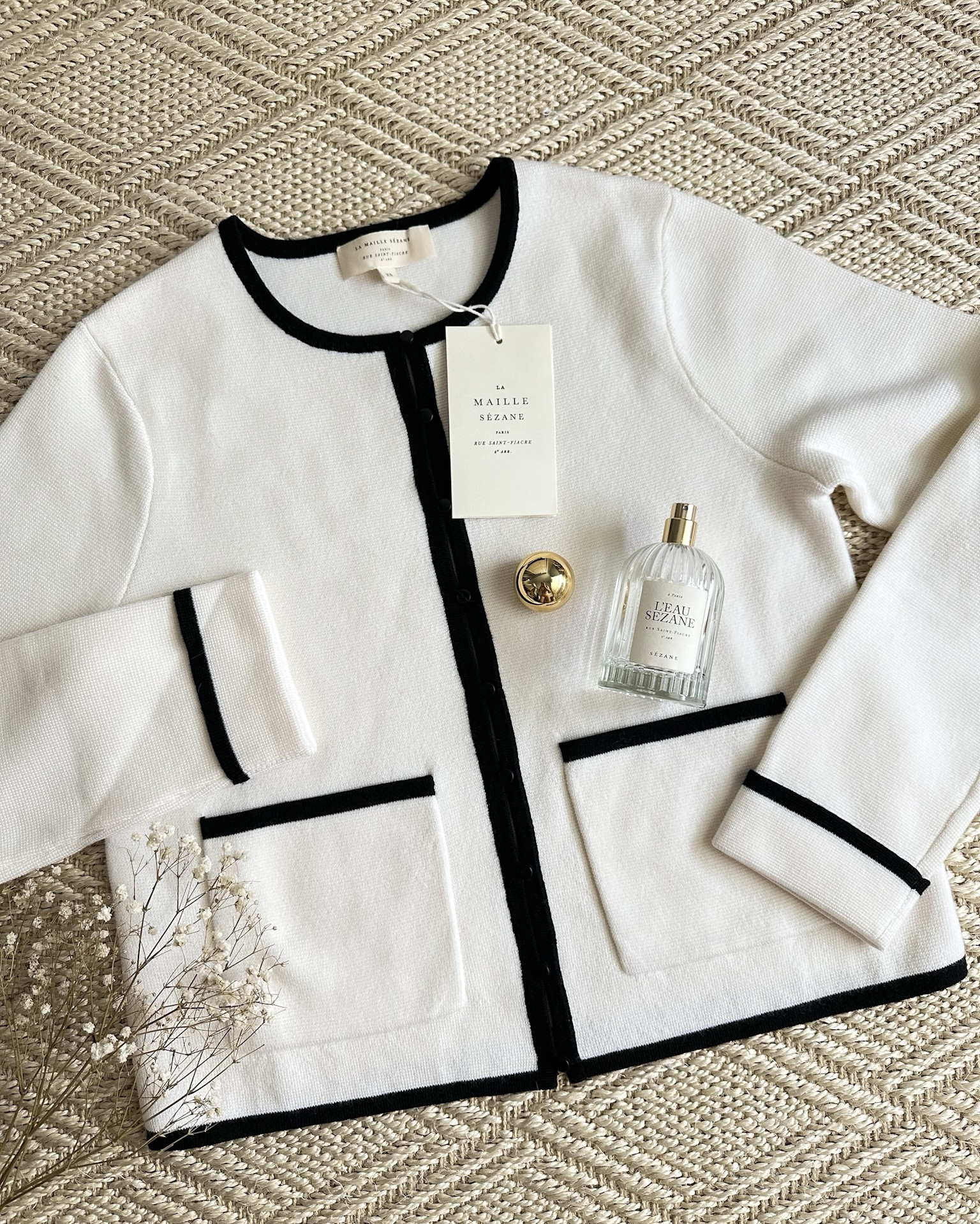 This cardigan is the definition of timeless and classic style. Wear it neutrals for a sophisticated look or dress it down with jeans 

I’m wearing size usual XS but I’d have liked to order the next size to compare as it runs slightly small on me. In between sizes definitely size up!

Shorts run small (got size 8US for my usual 6US) 
