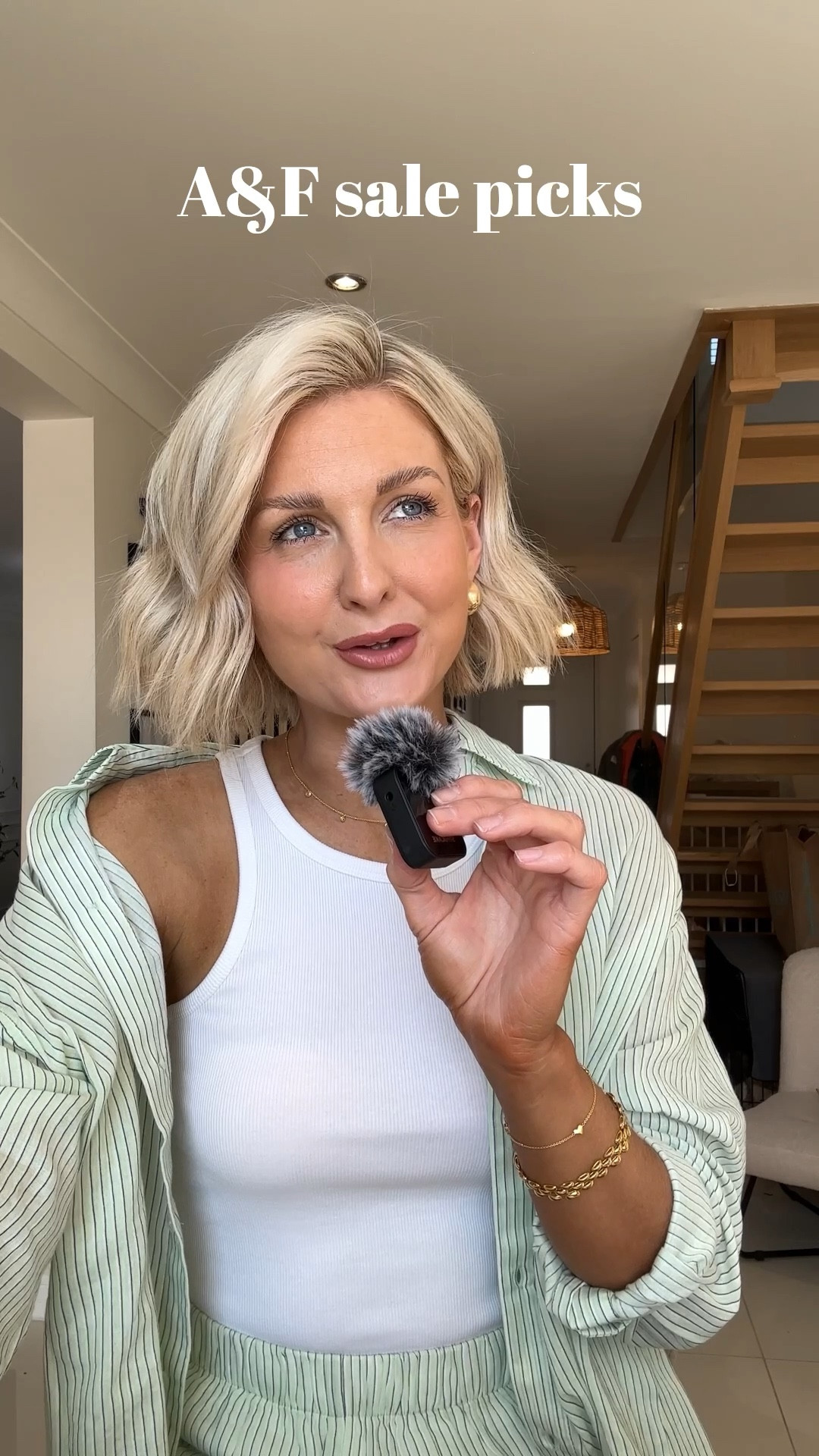 My Abercrombie and Fitch sale order with the EXTRA 15% off thanks to the gorge LTK team 👌🏻 

Girls I found some LUSH pieces perfect for summer and some bits that could easily transition you out of summer too! Those yellow Sloane trousers are just BEAUTIFUL! 👀💛