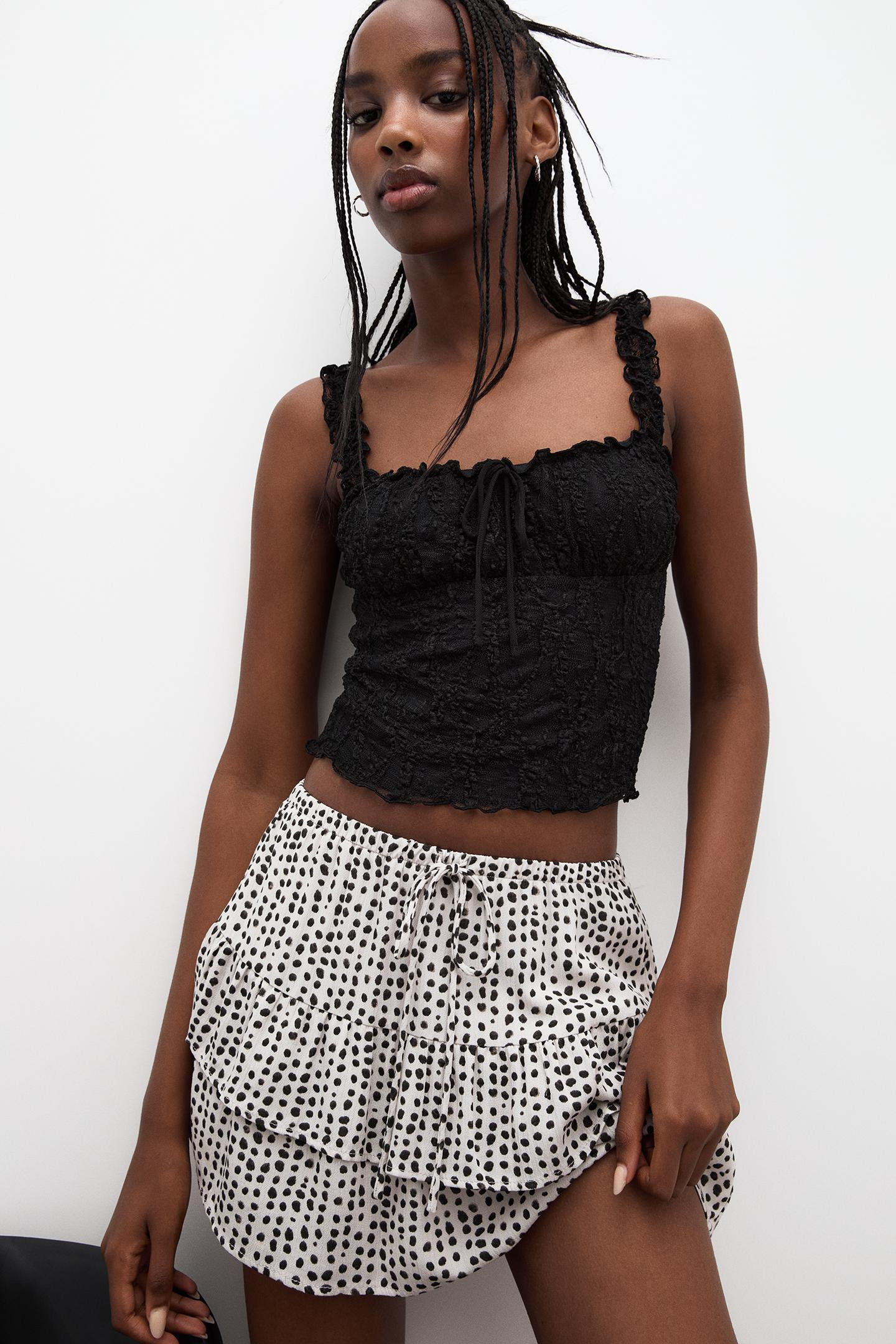 Top in Lingerie-Optik mit Spitze | PULL and BEAR DE