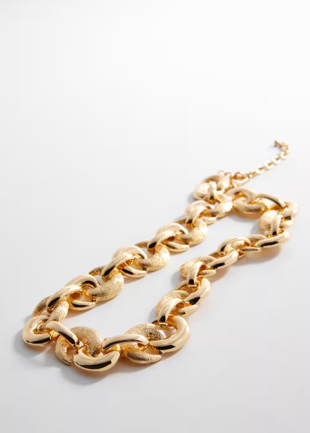 Textured chain necklace | MANGO (UK)