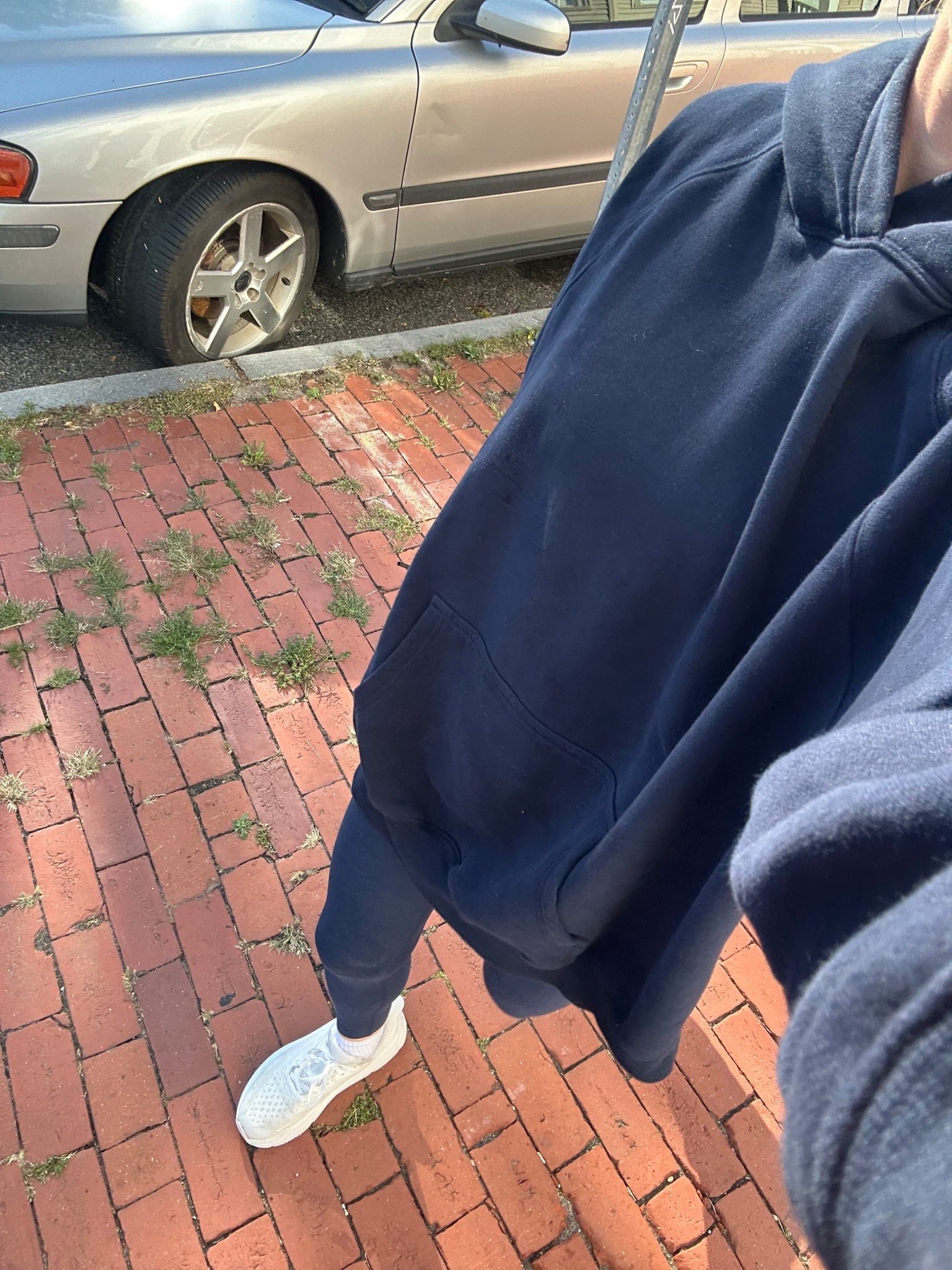 Hoodie is an XL in the color admiral 