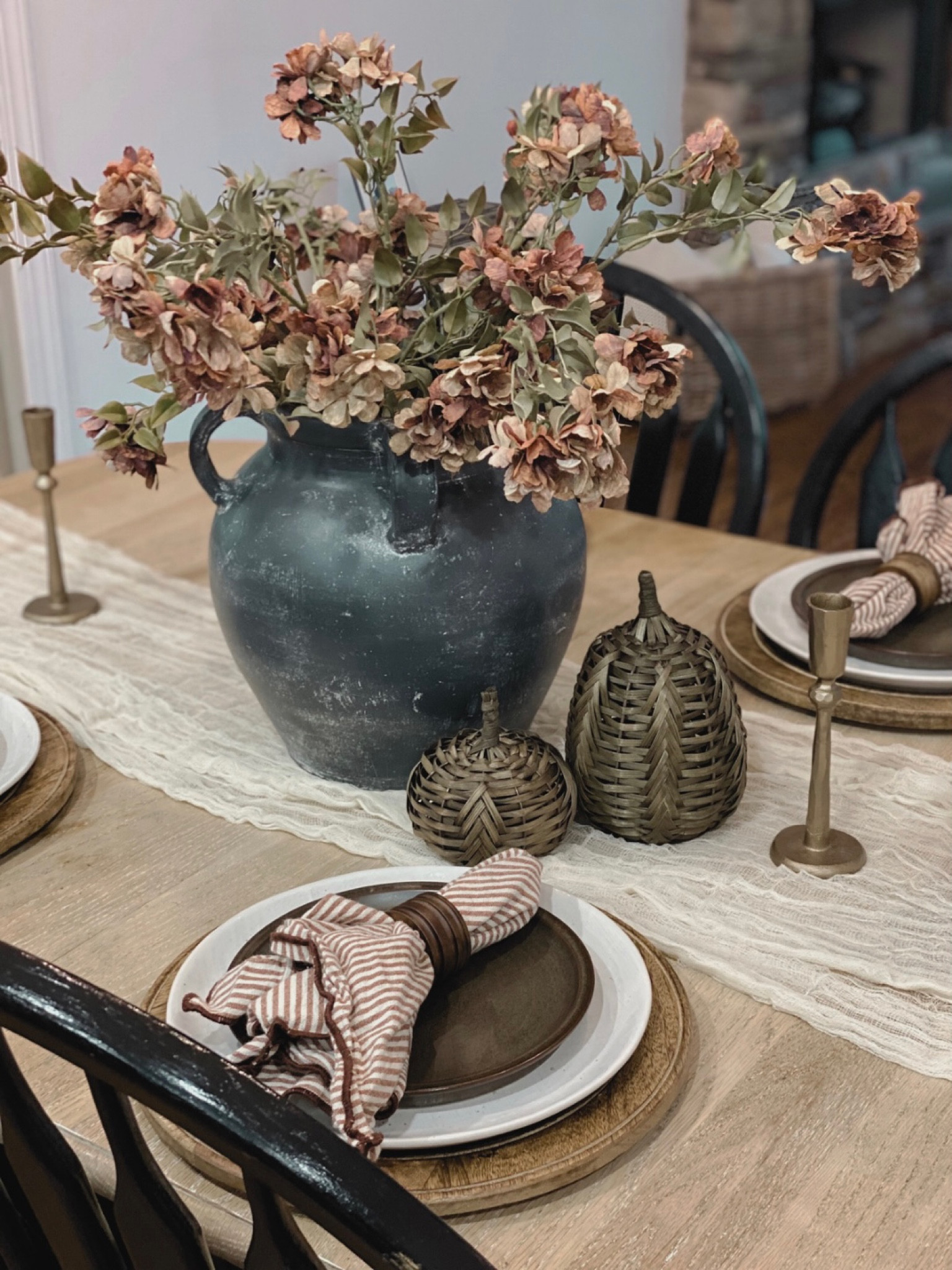 Simple fall tablescape idea 

#LTKSeasonal #LTKhome