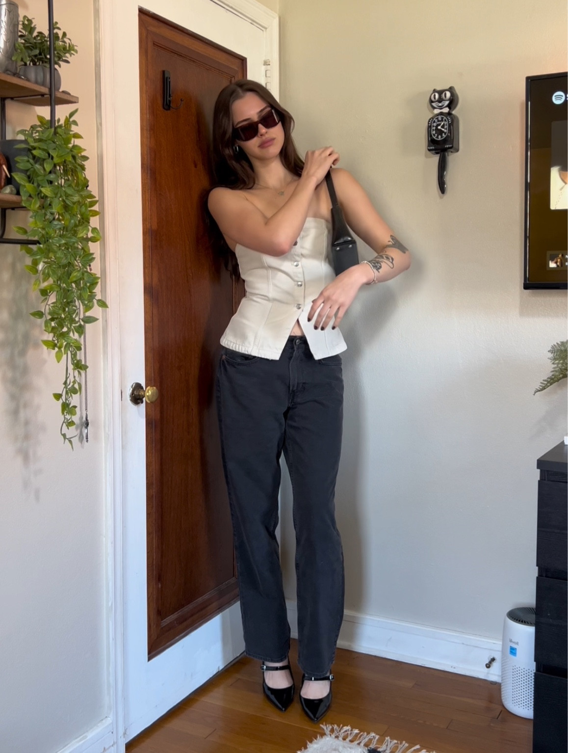 Outfit detailsss 📞🪐

#LTKstyletip #LTKshoecrush #LTKfindsunder100