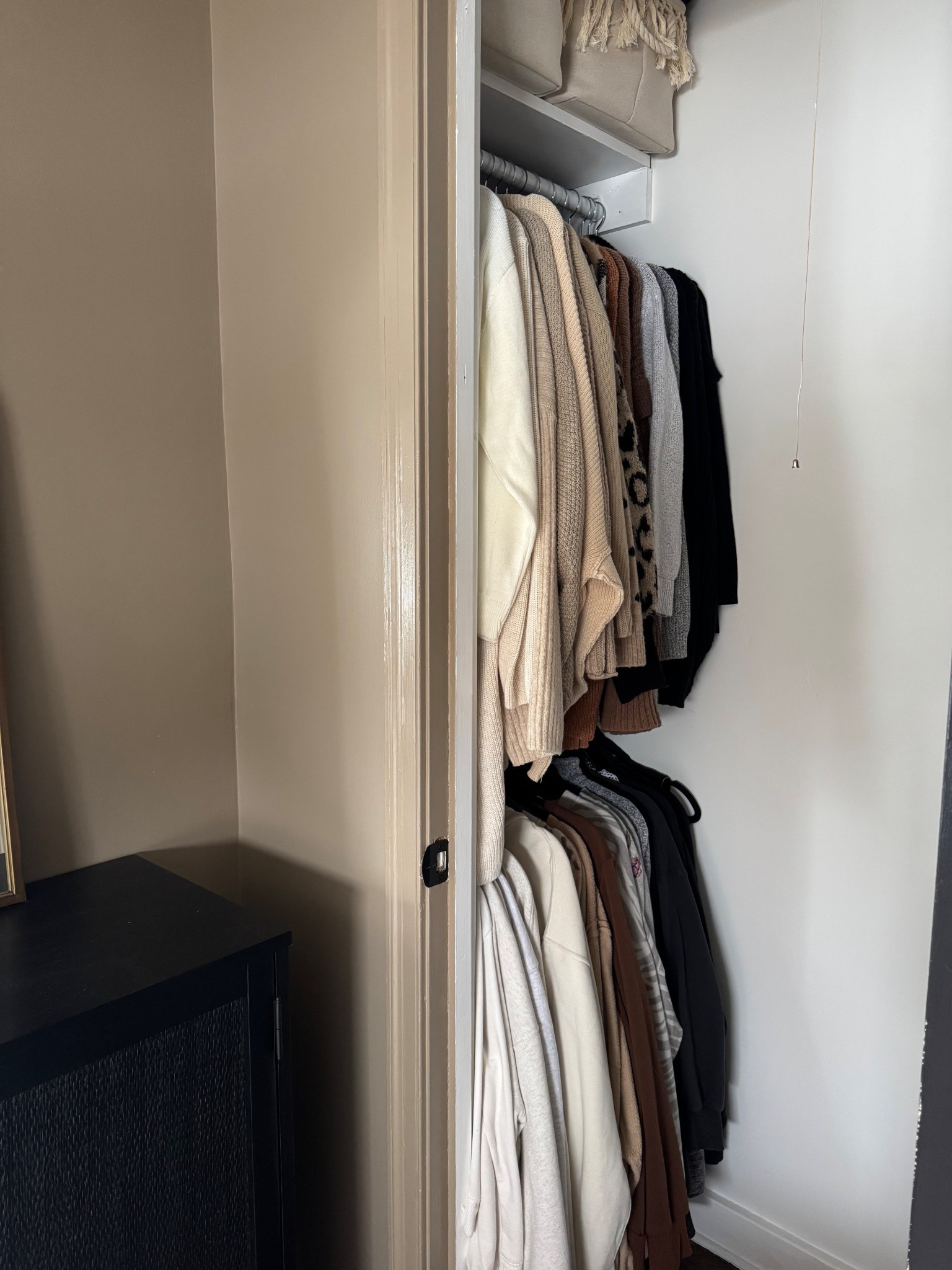 I used the white version of the 18-30” rod. The white was on clearance for $1 in store. Not sure if that’s nationwide or what but worth checking out in store! 

#LTKHome #LTKSaleAlert