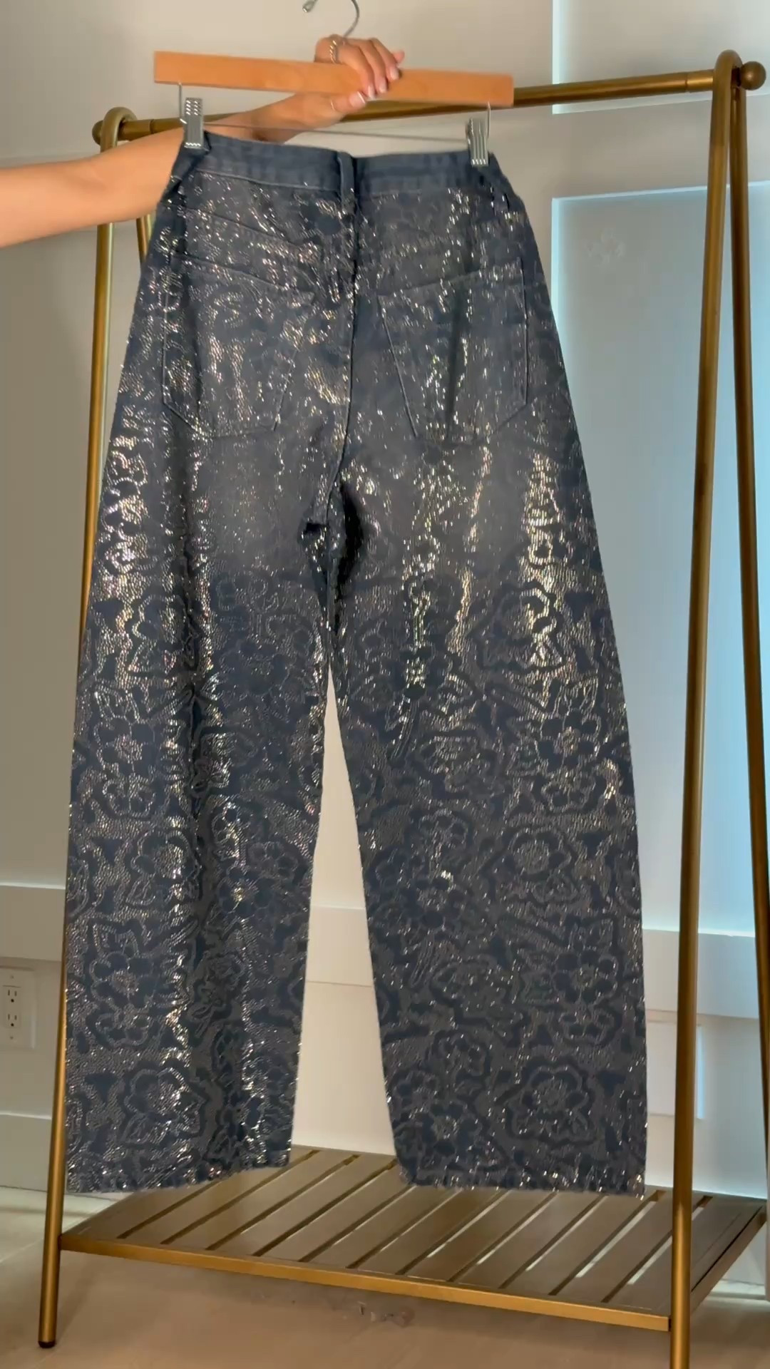 Scroll to shop!! Follow for more!!! Xo! ✨

#LTKFindsUnder100 #LTKGiftGuide #LTKHoliday