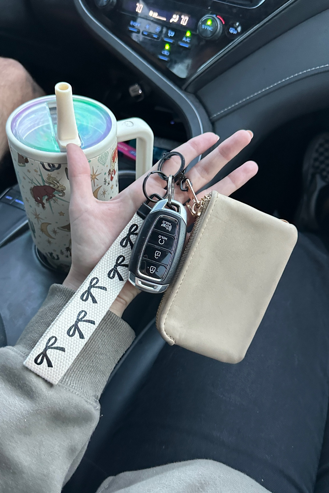 valentines gift ideas for her!! perfect addition to valentines outfit 🍒💌

#LTKFindsUnder50 #LTKGiftGuide #LTKSaleAlert