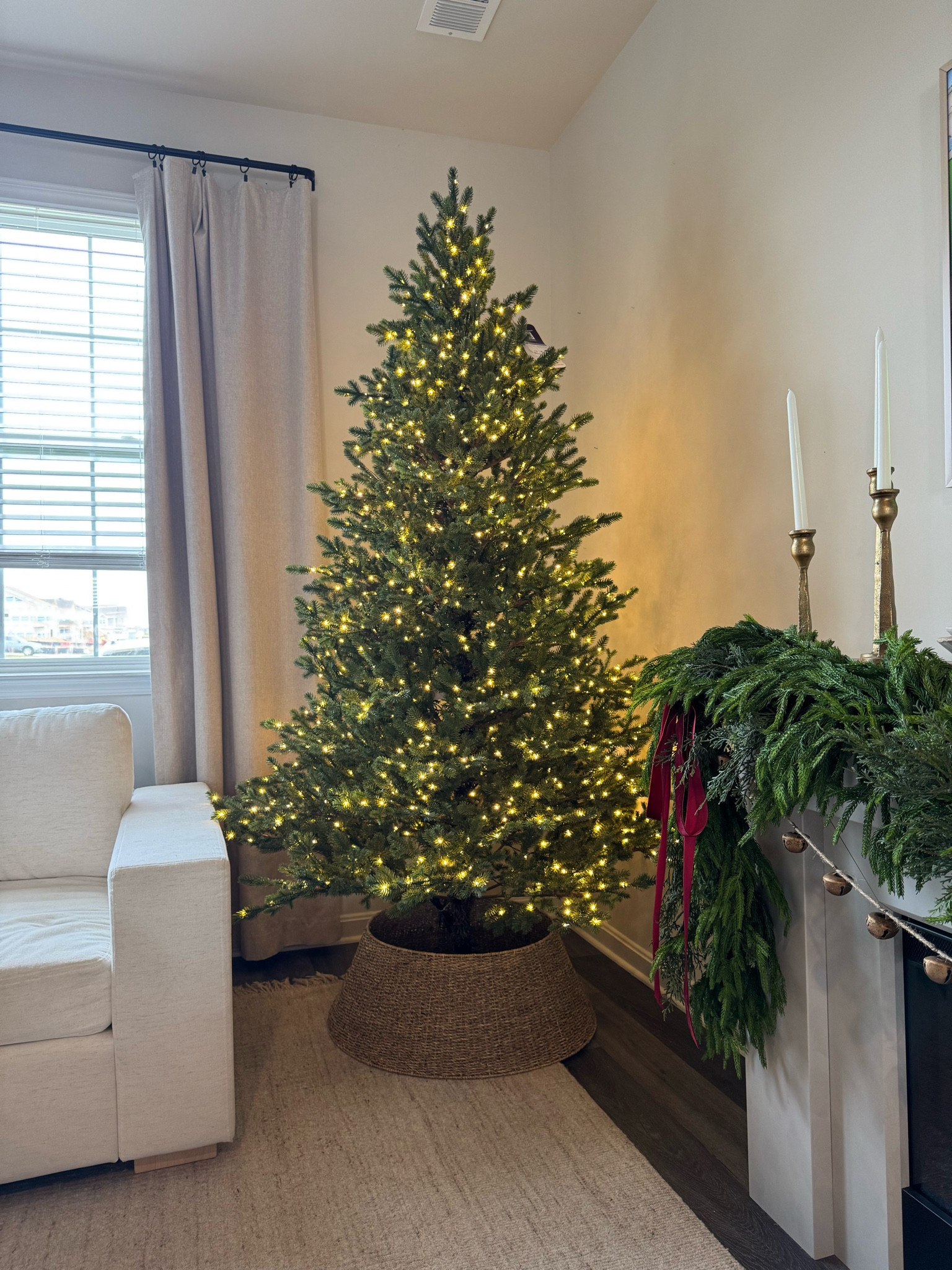 Viral Home Depot elegant grand fir twinkle Christmas tree! 🎄 
Christmas Decor, holiday decor, seasonal decor, Christmas tree, twinkle lights 

#LTKHome #LTKHoliday #LTKSeasonal