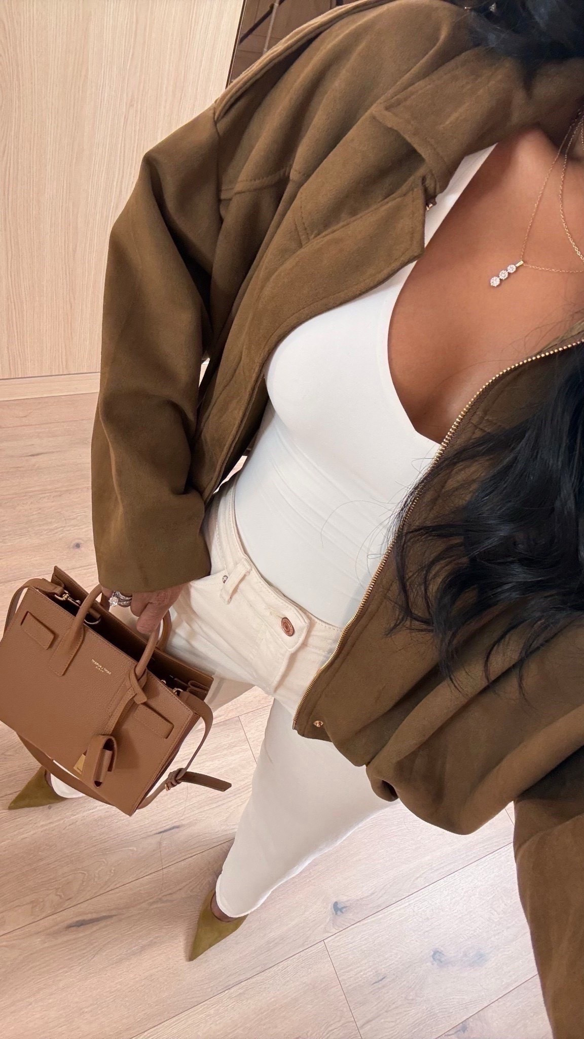 ✨ Effortlessly elevated neutral layers — a clean, polished combo that works year-round. The cropped jacket adds structure while the fitted base keeps everything sleek. This is one of those looks you’ll reach for on repeat, so the cost per wear drops fast.

Perfect for brunch, casual meetings, travel days, or elevated everyday errands.

📏 Sizing:
Wearing size Small  
Height: 5’4”  
Weight: 138 lbs  
Bust: 34D  
Waist: 27”  
Hips: 40”

Styled multiple ways as a long-term shopping strategy — swap the jacket for denim, add heels or sneakers, and this base works nonstop.

Tap to get details and recreate this look.

Follow me on Instagram and YouTube @kirasfashionfinds 



#LTKootd #LTKPetite

#LTKgrwm #LTKPetite #LTKootd