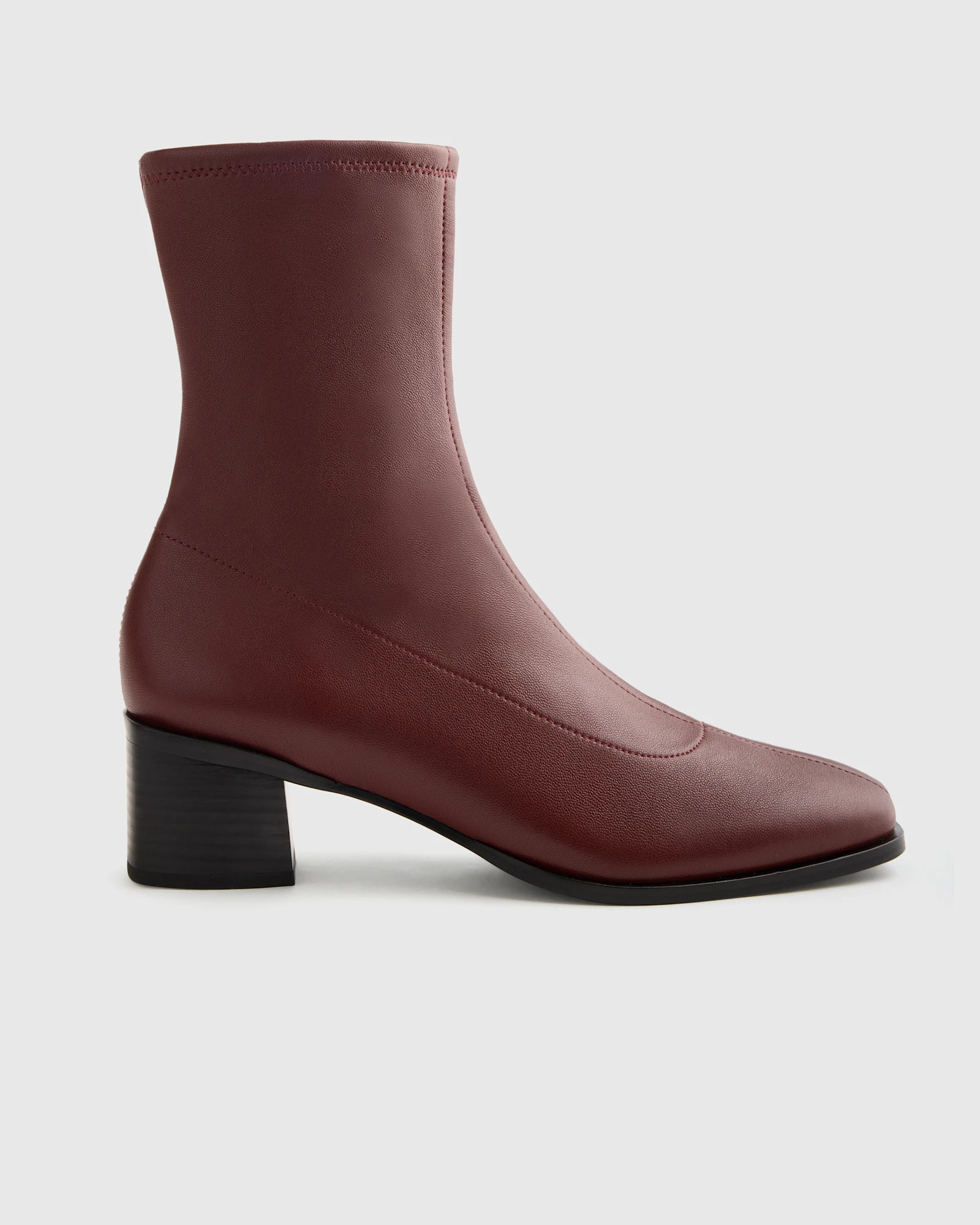 Quince | Women's Italian Leather Stretch Sock Bootie in Black, Size 7 | Quince