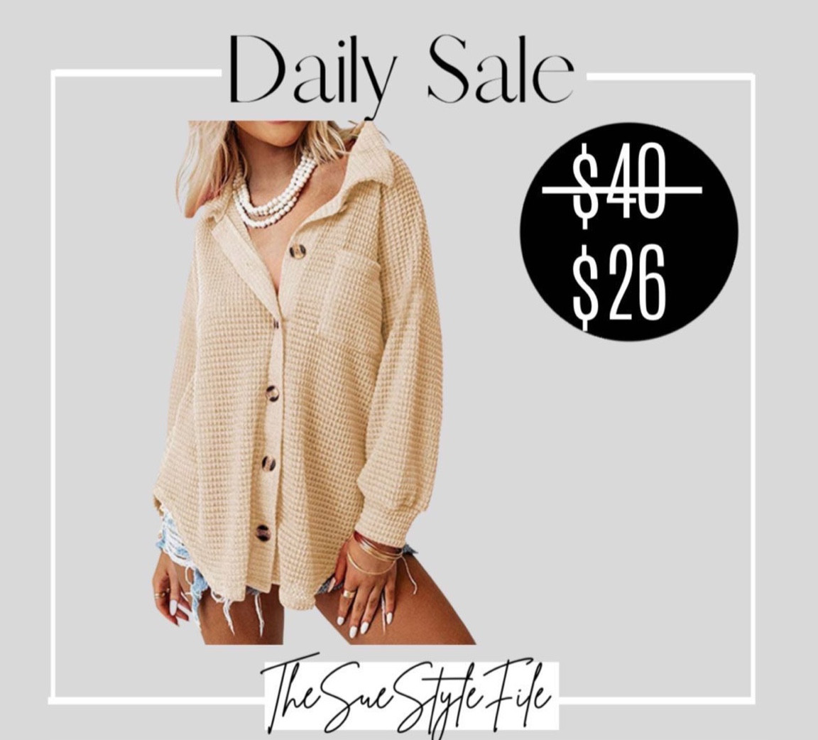 Shaket sized up to large. 2 piece set. Loungewear. Workwear. Travel outfit 




#LTKfindsunder50 #LTKstyletip #LTKmidsize