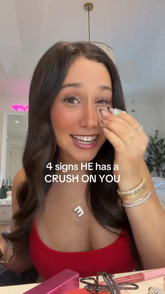 4 signs HE has a CRUSH ON YOU! 

#LTKbeauty #LTKcanada #LTKsummer