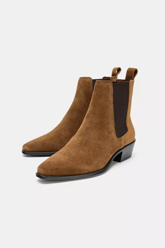 Split leather ankle boots. Easy fit with elastic side panels. Back pull tab. Low block heel. Poin... | Zara US