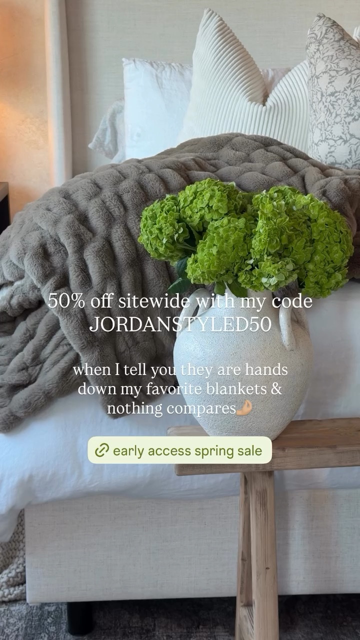 Lola Blankets gave usually access to their Spring Sale! 

50% off sitewide with my code
JORDANSTYLED50 when I tell you they are hands down my favorite blankets & nothing compares🤌🏼

#LTKHome