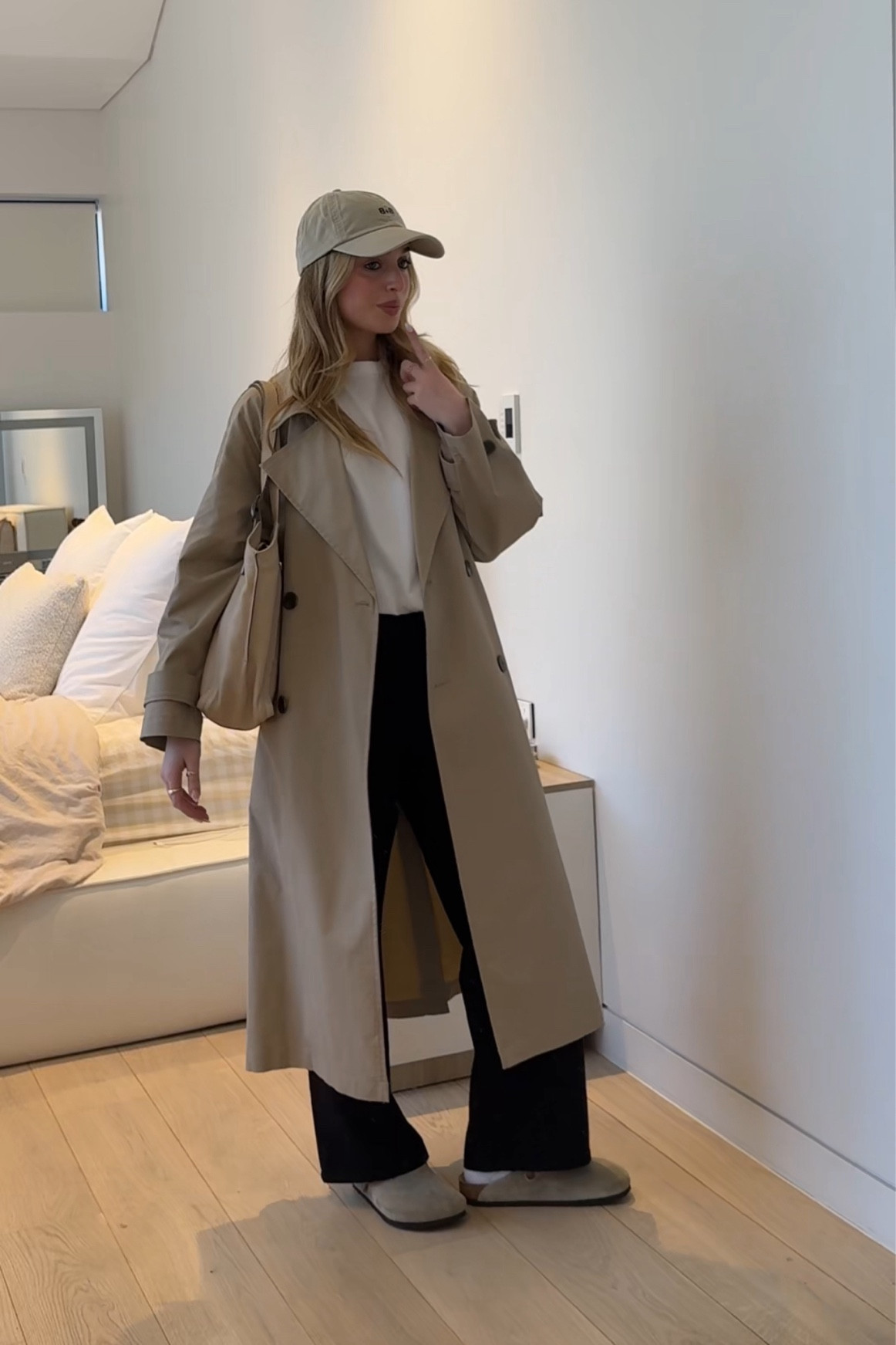 Simple trench coat outfit idea⭐️

Trench coat is Zara and hat is beg and bridge - I’ve linked similar alternatives for you guys to recreate this look🤍

🏷️ capsule wardrobe, elevated basics, trench coat, beige aesthetic, Birkenstock Bostons

#LTKworkwear #LTKshoecrush #LTKaustralia