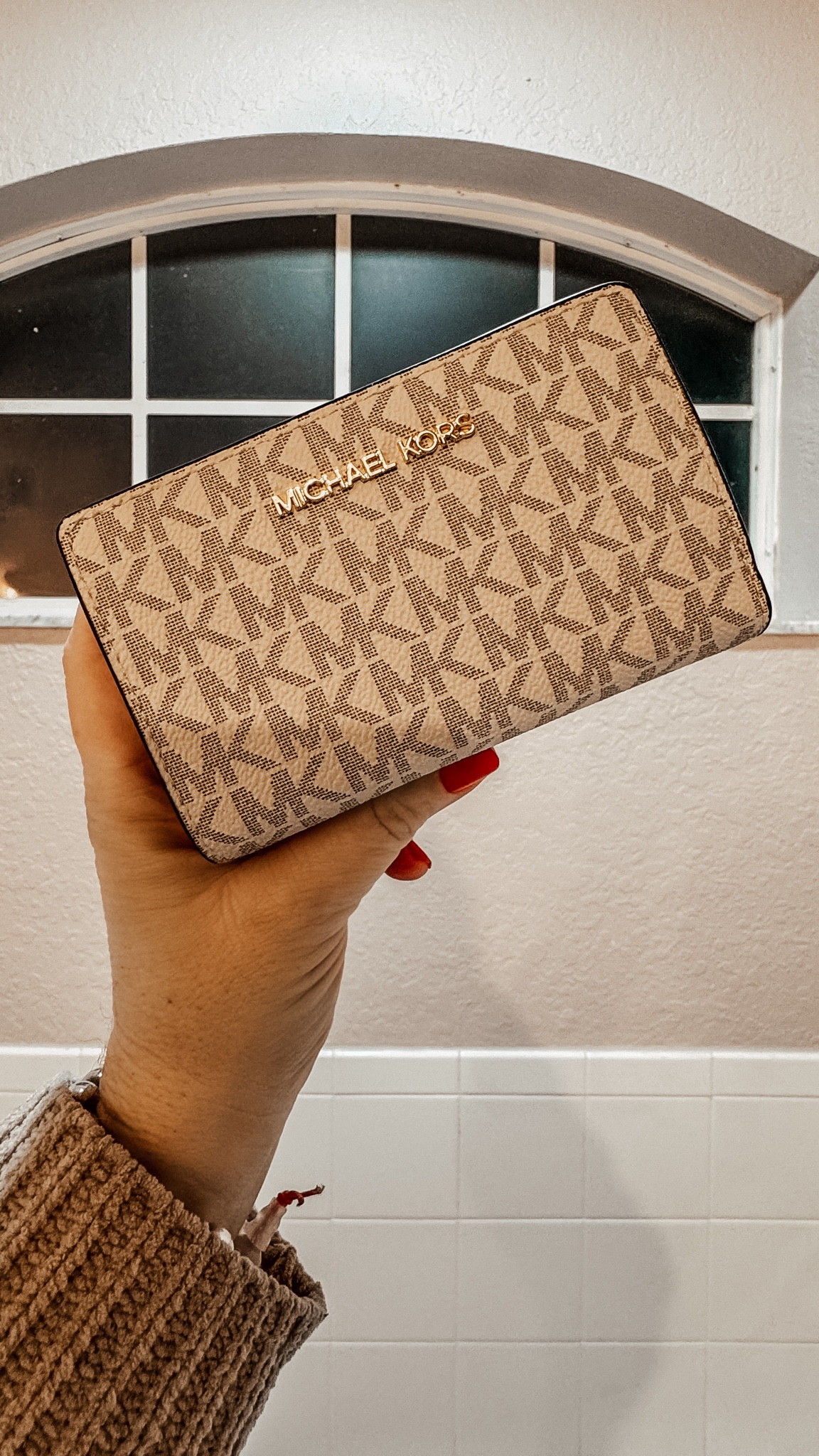 Wallet súper cómoda y práctica que puedes guardar en cualquier lugar.

#LTKGiftGuide #LTKitbag #LTKstyletip