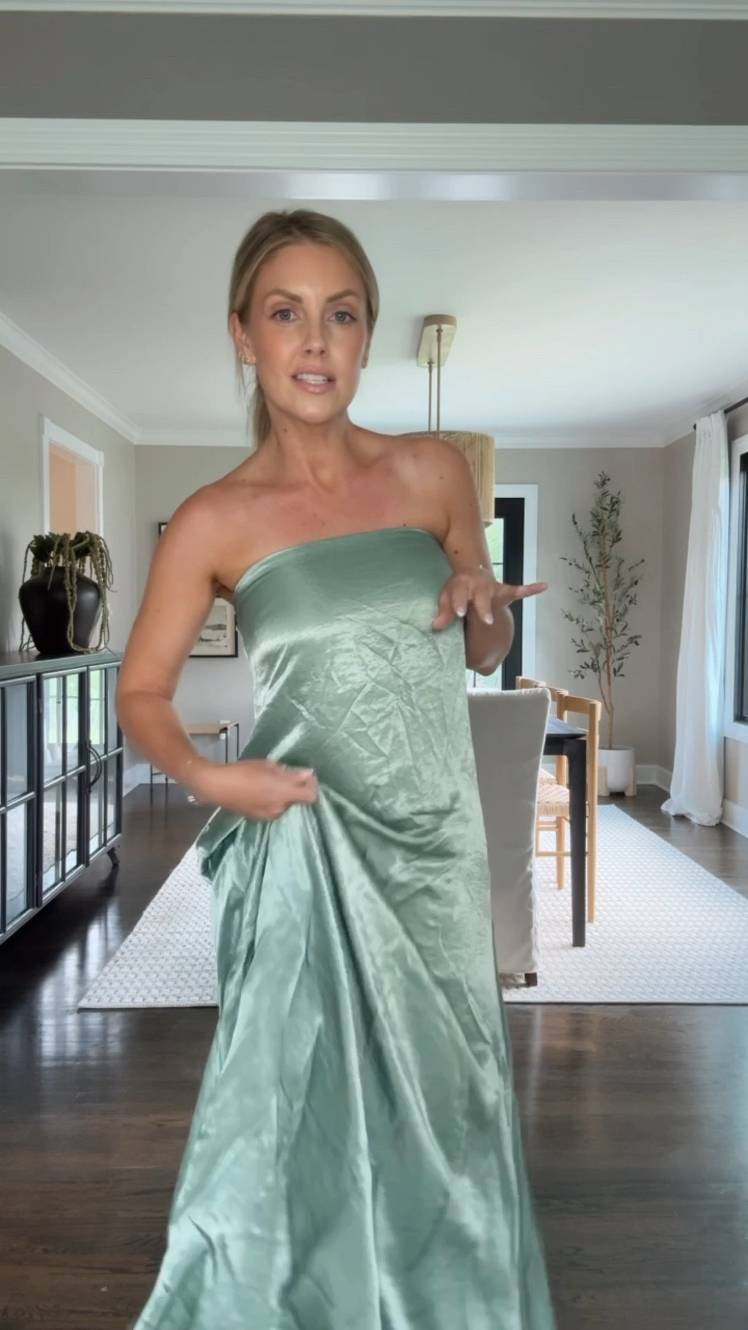 Wearing the XS in the green dress 

#LTKStyleTip #LTKPetite #LTKParties