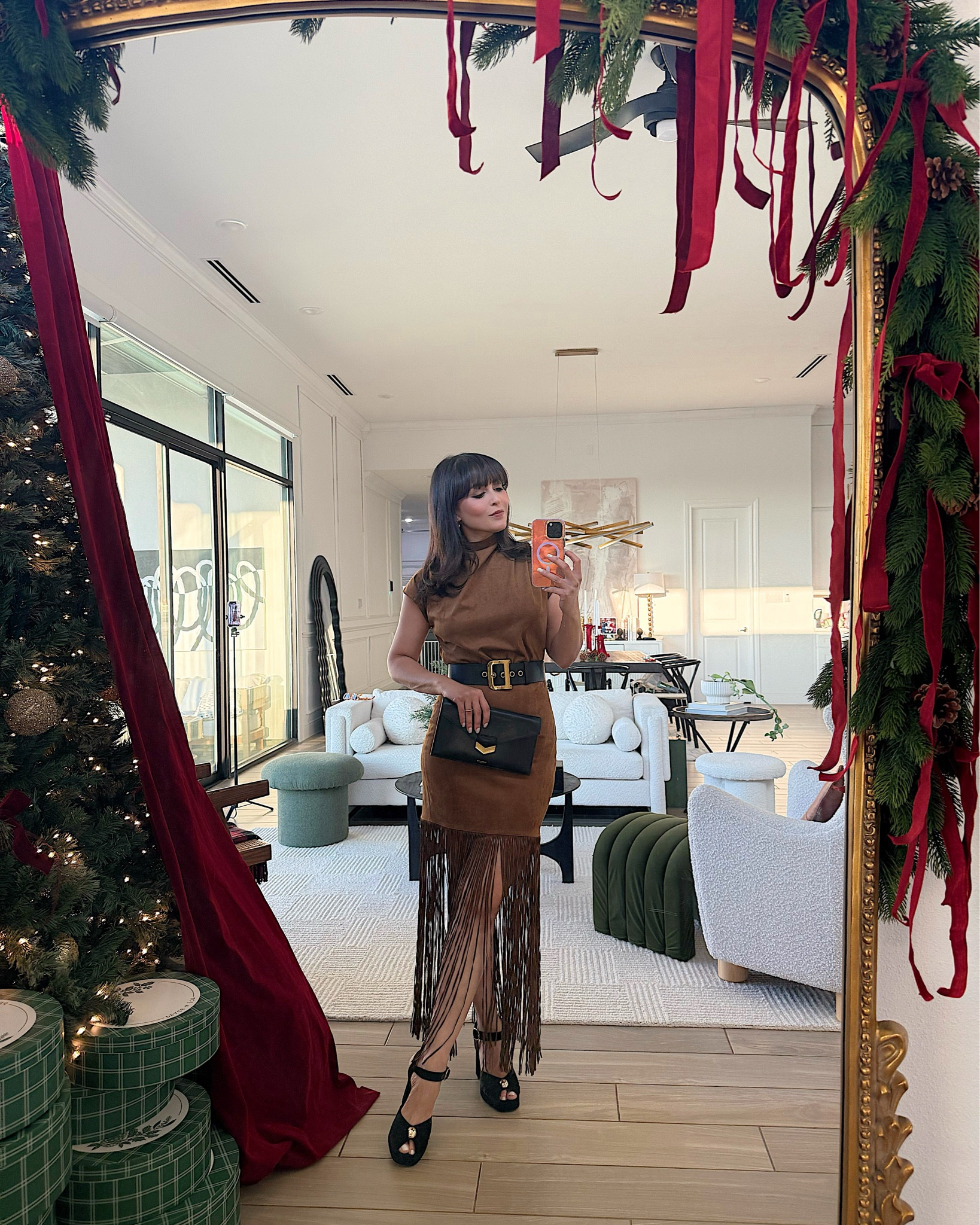 The brown fringe dress 🤎

#LTKgrwm #LTKHoliday #LTKootd