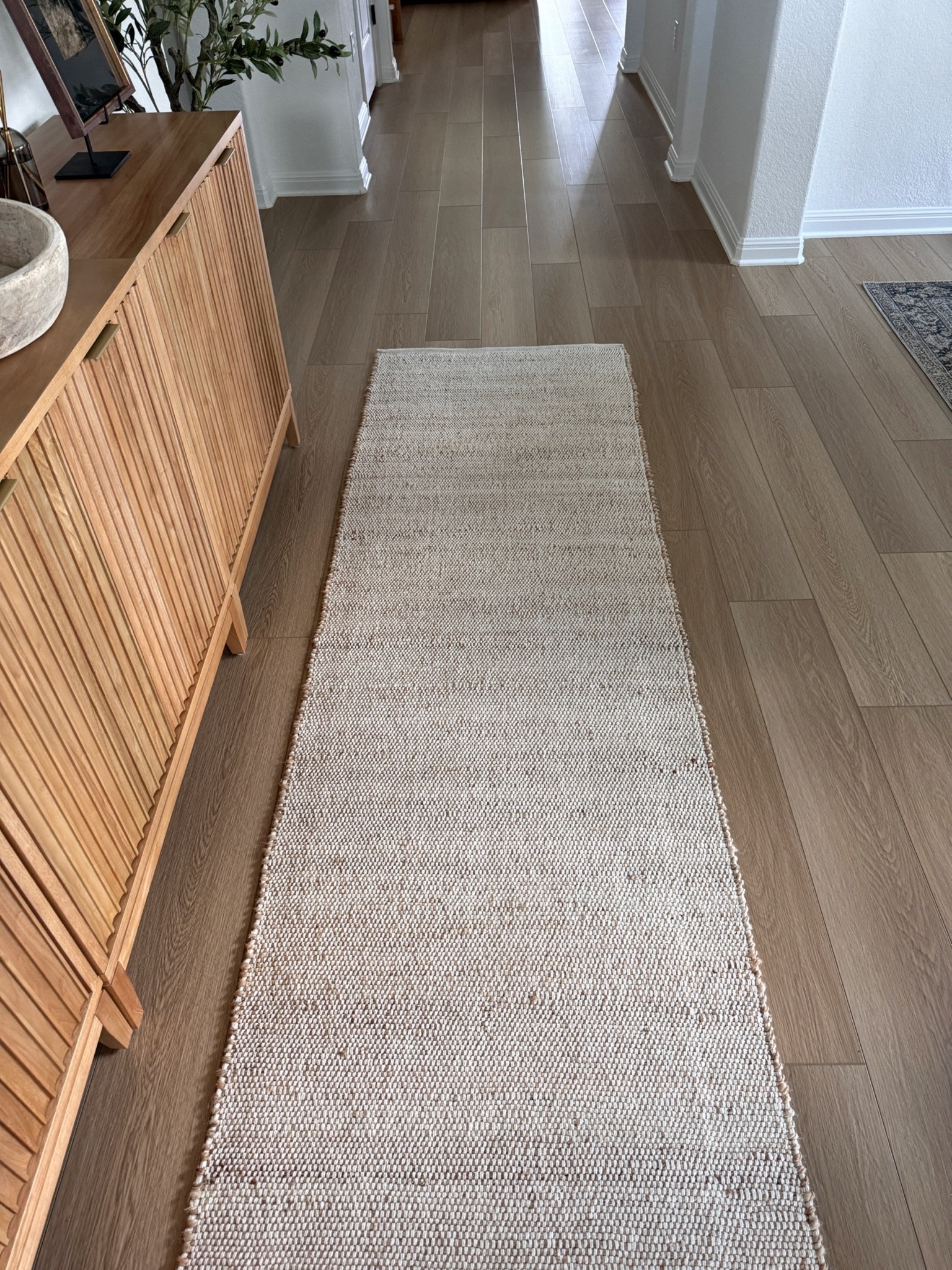 Best Selling + Top Rated Jute Rug 👏🏼

Does not shed and I love it so much I have it in multiple places in my home 👏🏼🤎

Jute rug, wayfair find, wayfair sale, neutral rug, area rug, entryway, bedroom