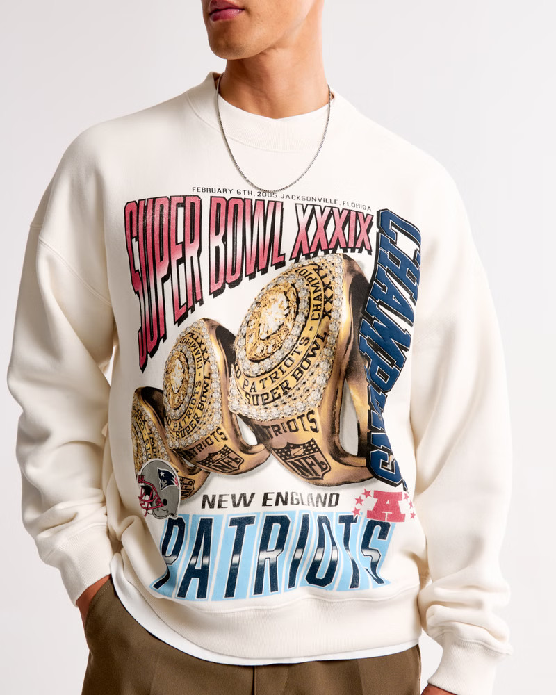 New England Patriots Graphic Crew Sweatshirt | Abercrombie & Fitch (US)