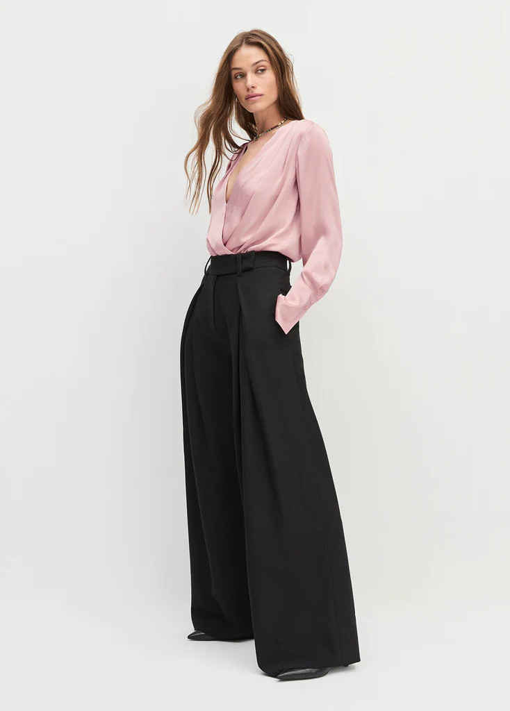 THE PLEATS FOR DAYS PANT | Favorite Daughter