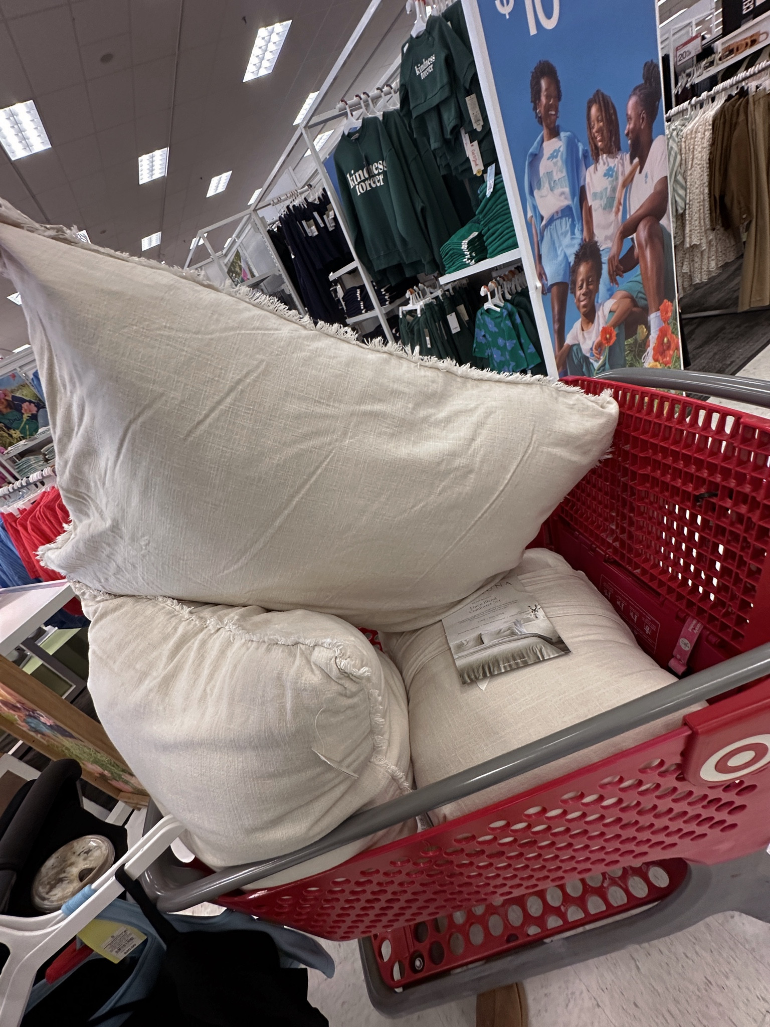 40% off all bedding at Target!!! 

#casaluna #targetbedding #kingnedding #fittedsheets #primarybedroom #europillow

#LTKHome