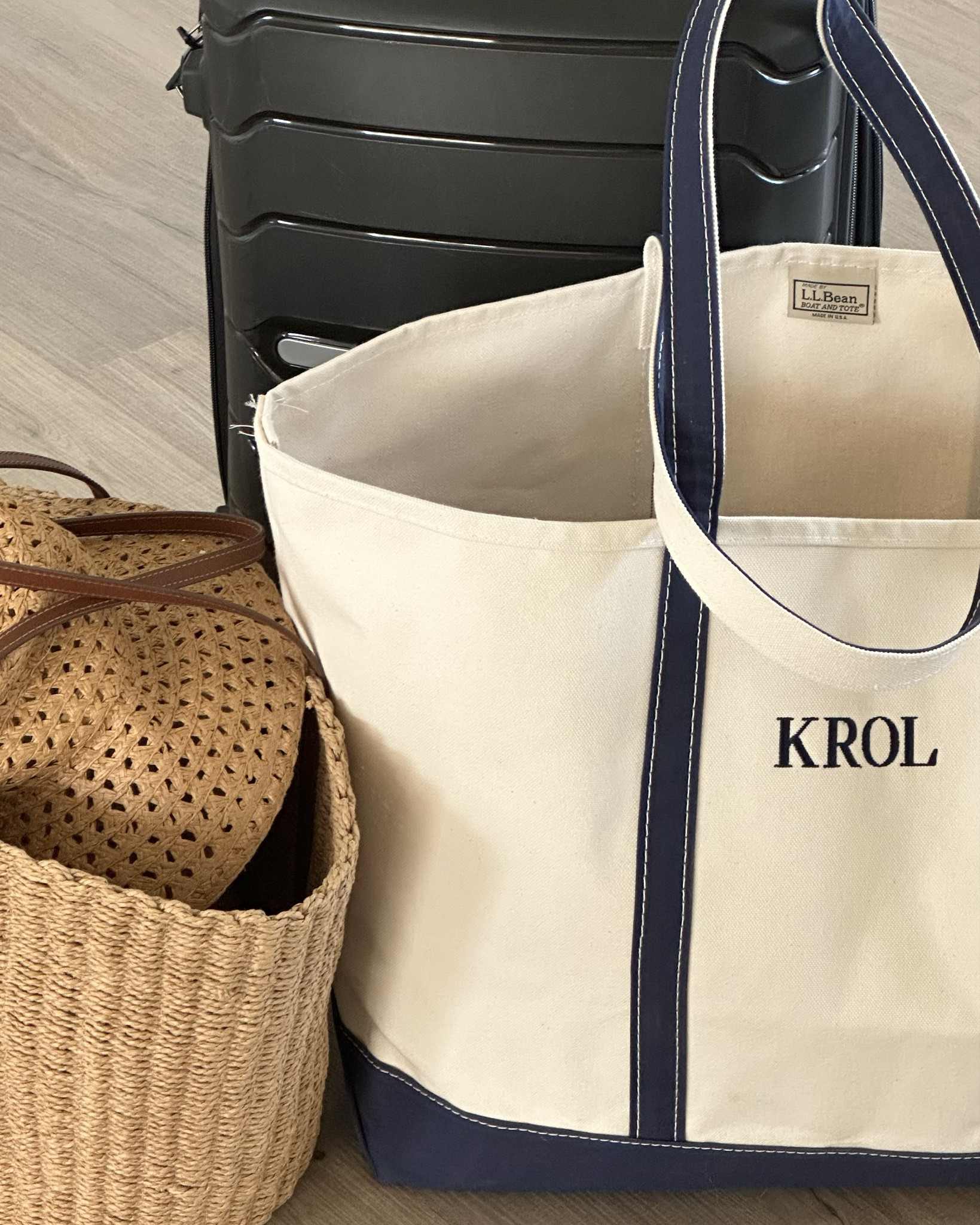 What I packed for a weekend trip to Charleston, SC!