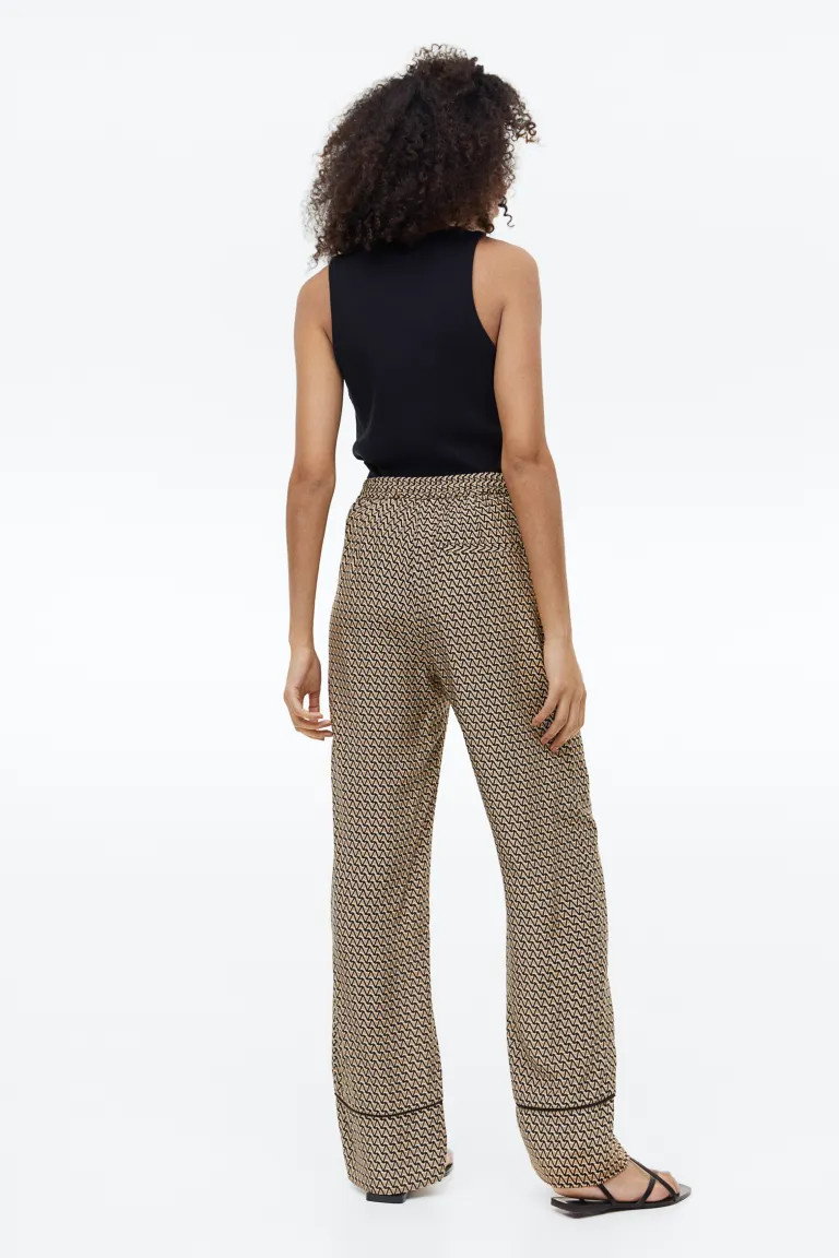 Patterned trousers | H&M (UK, MY, IN, SG, PH, TW, HK)
