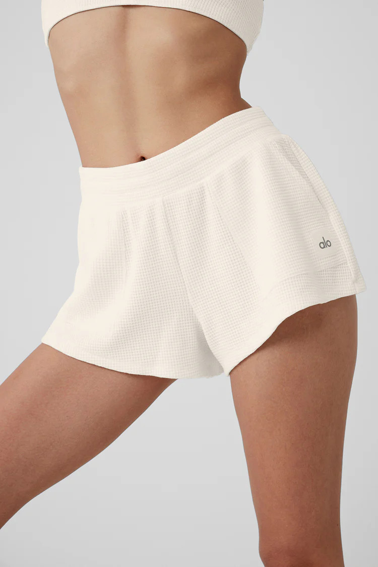 Waffle High-Waist Weekend Escape Short | Alo Yoga (US)