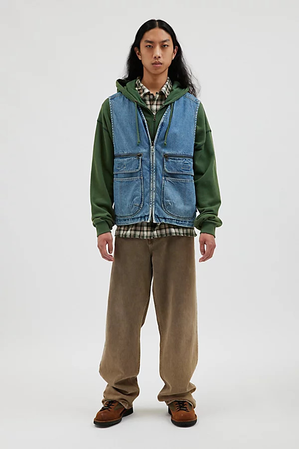 Urban Renewal Vintage Denim Cargo Vest Jacket in Tinted Denim, Men's at Urban Outfitters | Urban Outfitters (US and RoW)