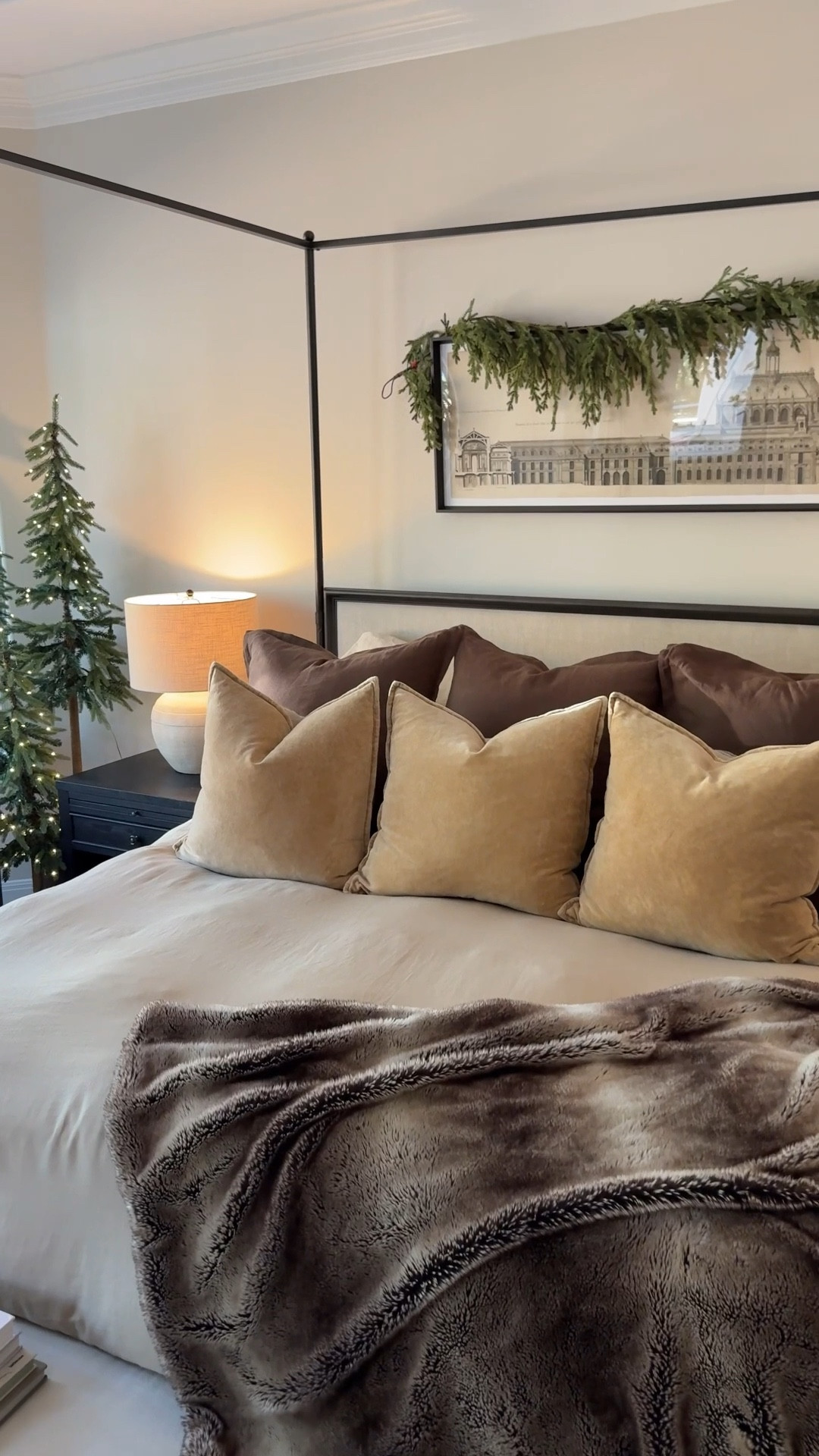 Giving my home a little refresh before the holidays with some new cozy bedding from @onequince! #QuincePartner @shop.ltk #liketkit 


#LTKHome #LTKHoliday #LTKSeasonal
