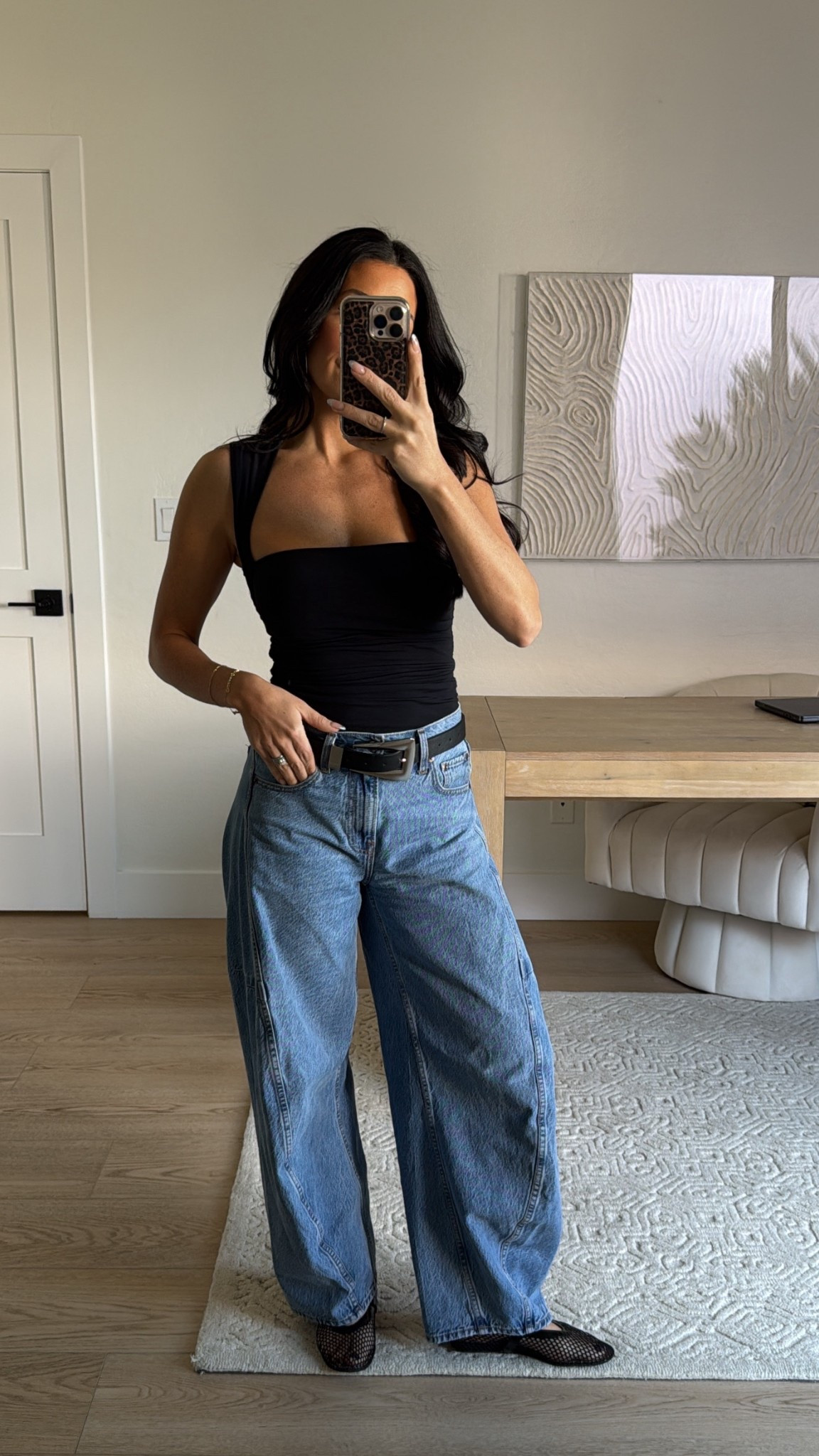 Happy Thursday! Todays running errands outfit // size XS square neck top // size 25 barrel jeans 

Casual outfit 


#LTKSeasonal #LTKFindsUnder100 #LTKootd