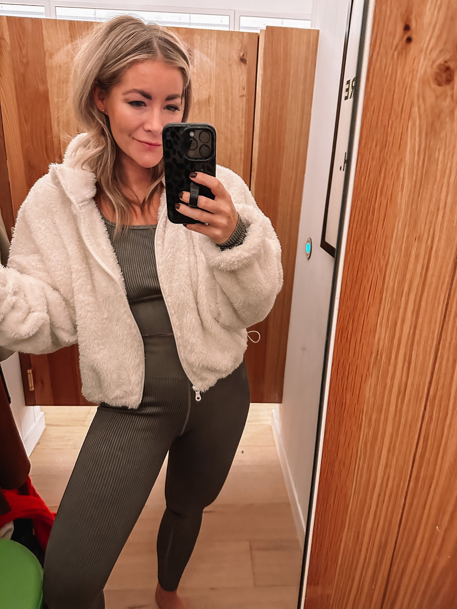 Aerie, aerie offline, aerie lounge, aerie comfy, comfy clothes, winter lounge, christmas gift, holiday gift, christmas, holiday, Sherpa, fluffy Sherpa, lounge set, lounge pants, lounge top



#LTKstyletip #LTKtravel #LTKHoliday