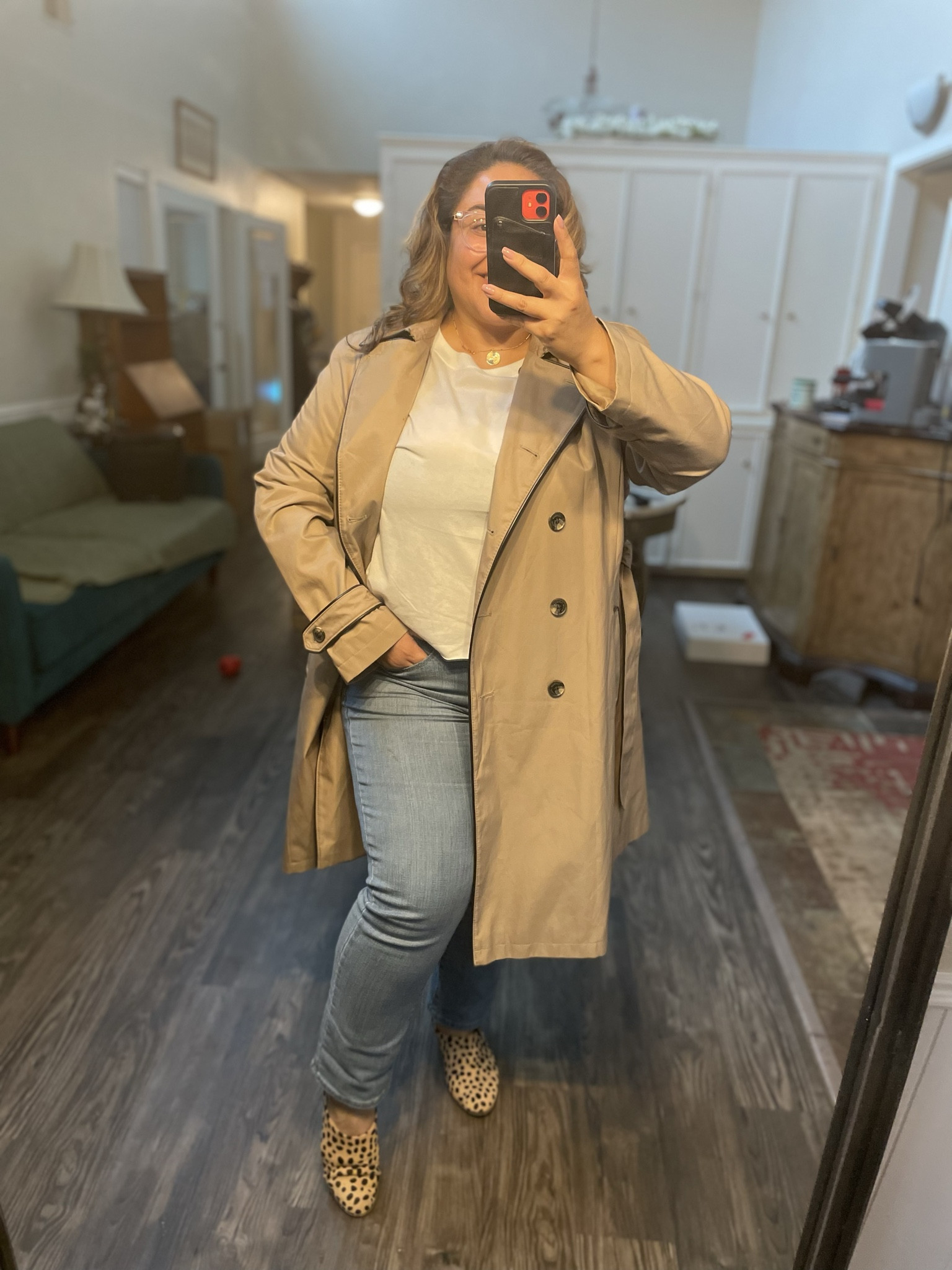 Spring outfit formula: trench coat + a white tee + light washed jeans + mules = casual cool weather fit

#LTKstyletip #LTKmidsize #LTKSeasonal