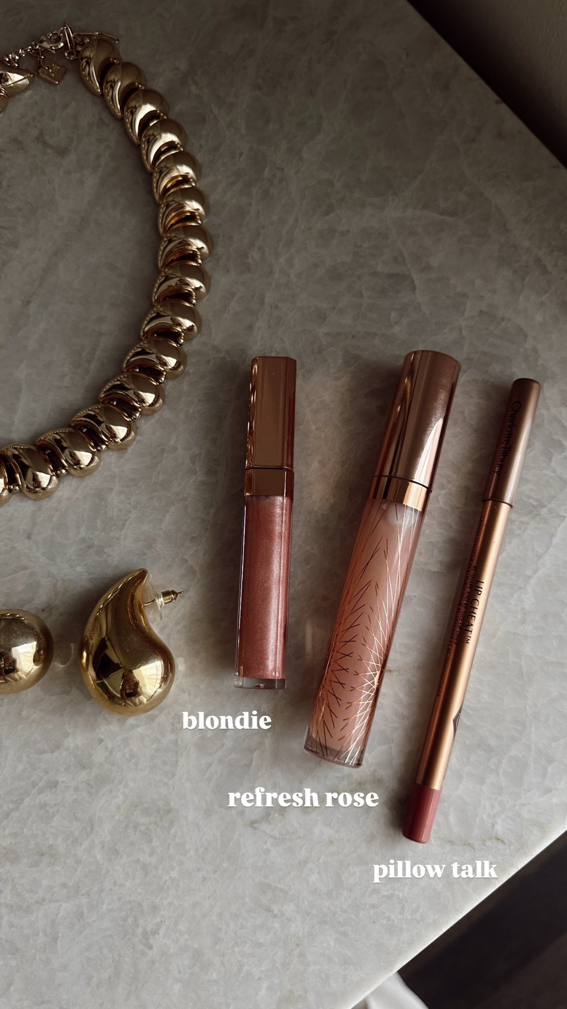 LIP COMBO✨ My lip combo that l've been loving lately!
Lipgloss- blondie
Lipgloss- refresh rose
Lip liner- pillow talk 
StylinByAylin, Aylin #beauty #beautymusthaves #beautyfavorites #nordstrom #amazon

#LTKgrwm #LTKBeauty #LTKStyleTip