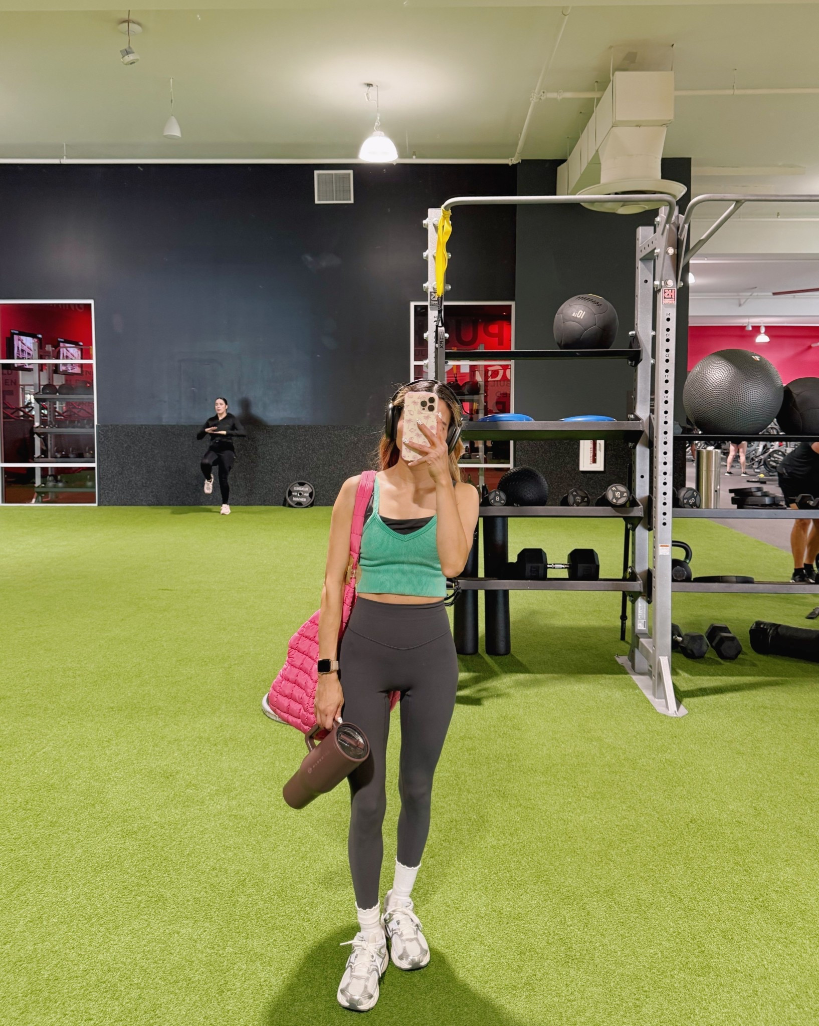 GYM FIT 🩷💚🤍

#LTKFindsUnder100 #LTKItBag #LTKActive
